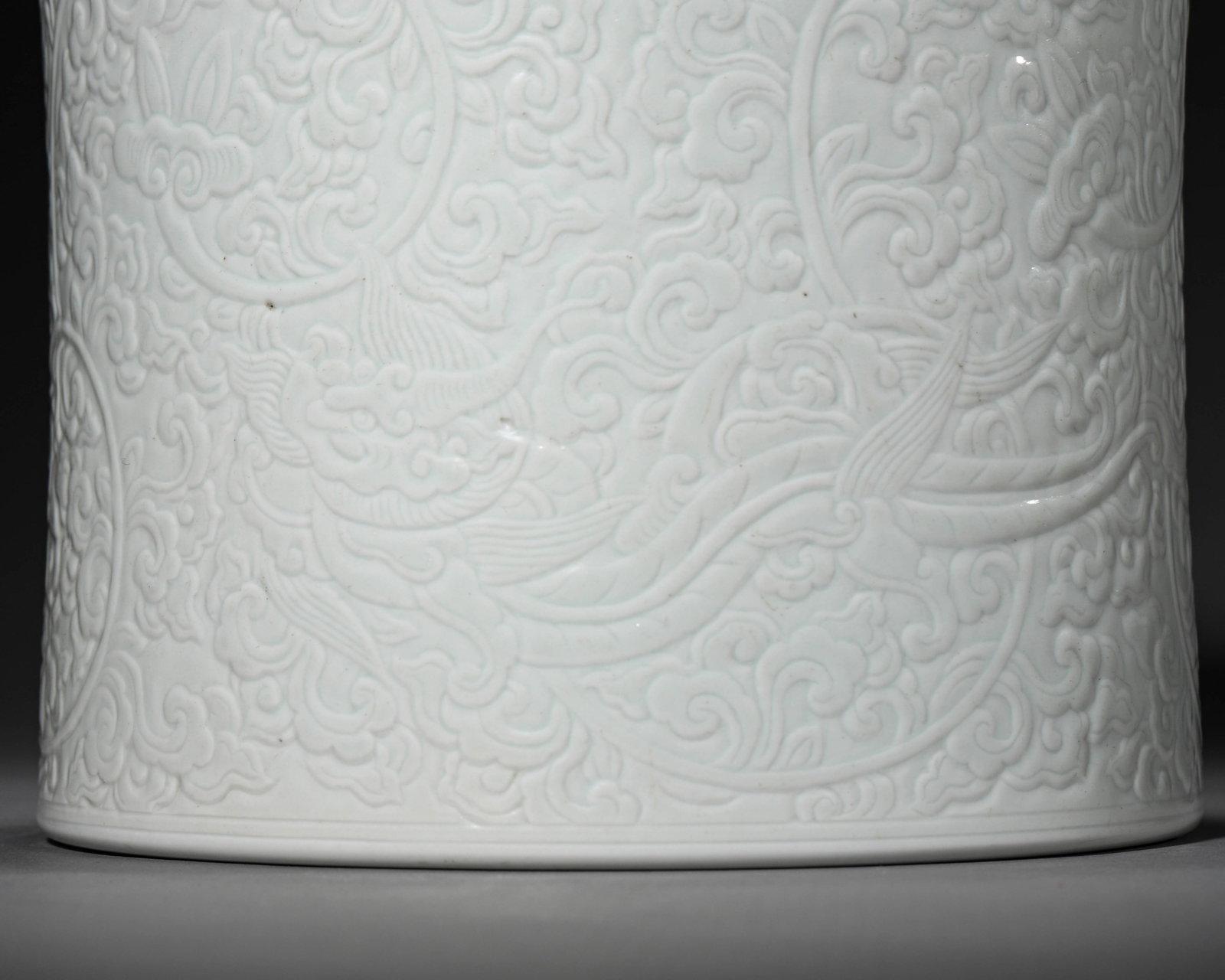A WHITE-GLAZED 'FLOWERS' BRUSH POT - 4