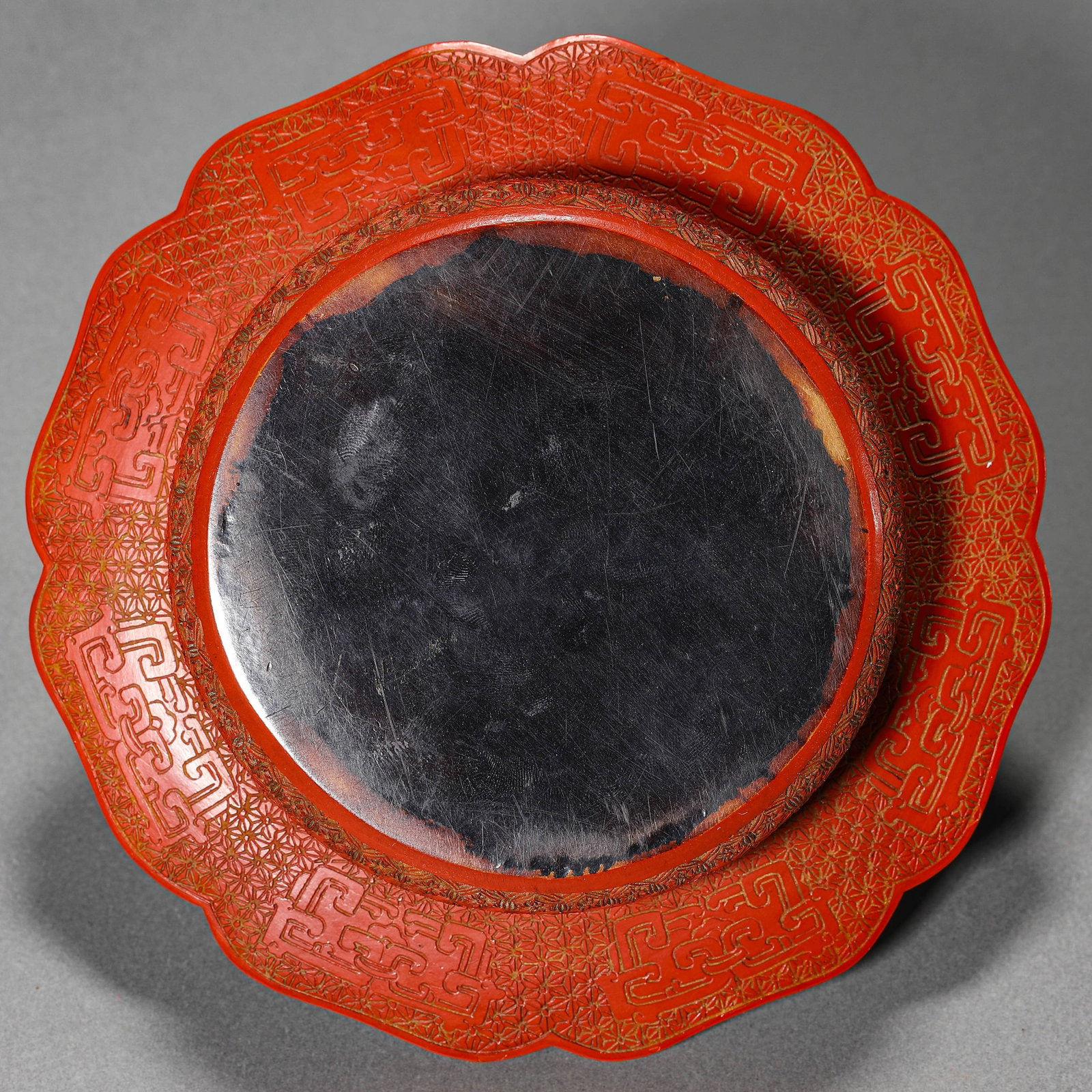 A CARVED CINNABAR LACQUER COVERED BOX - 7