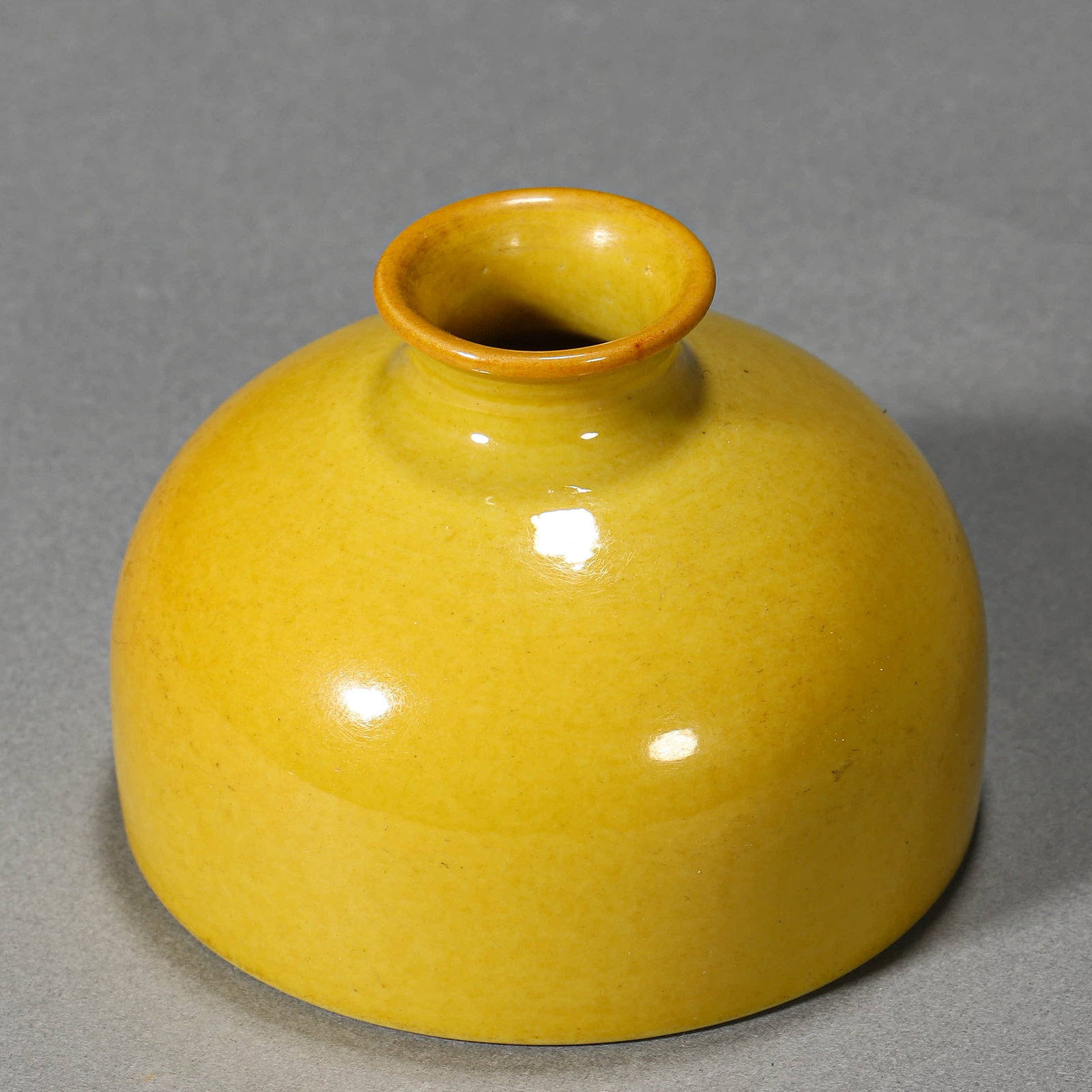 A YELLOW-GLAZED TAIBAI JAR - 2