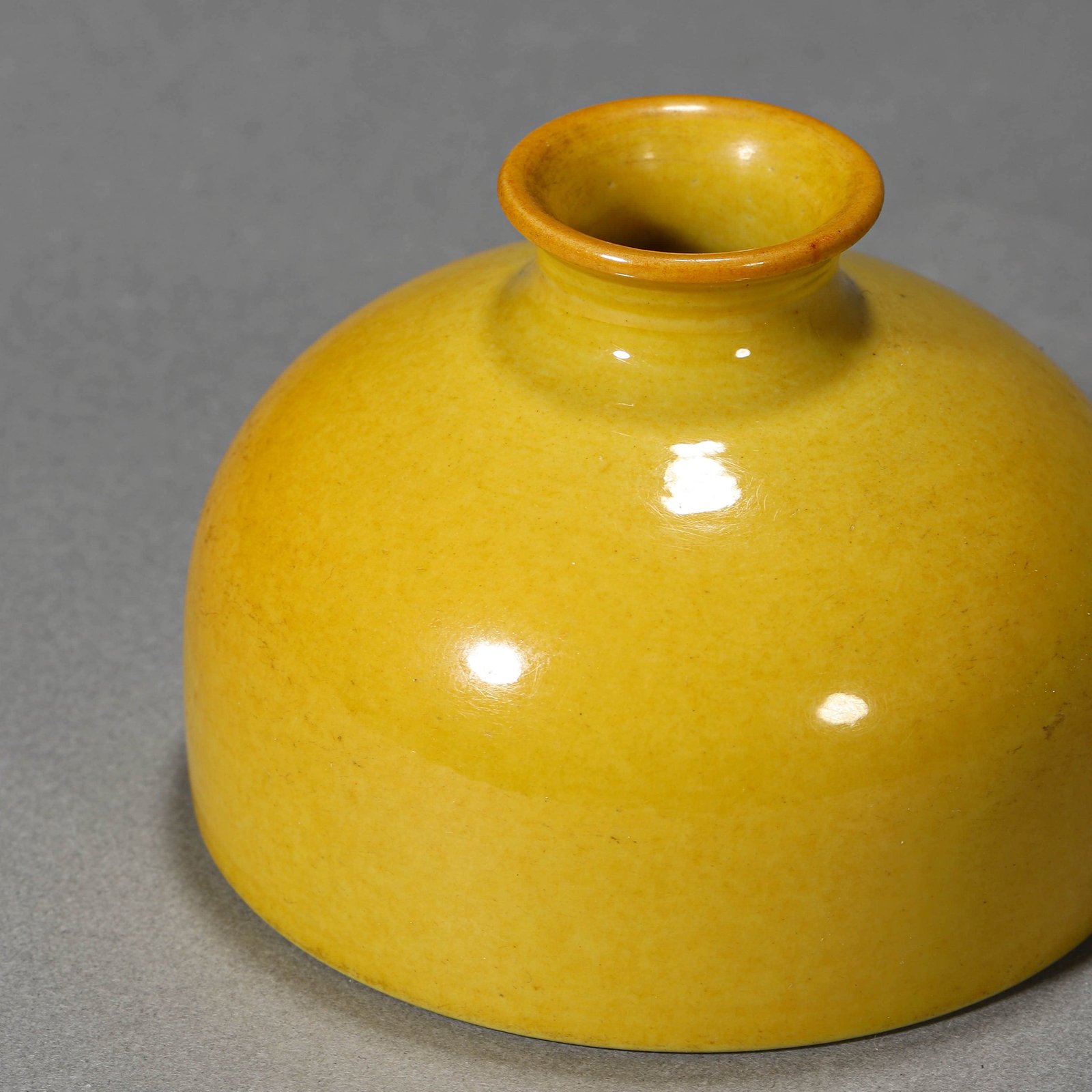 A YELLOW-GLAZED TAIBAI JAR - 3