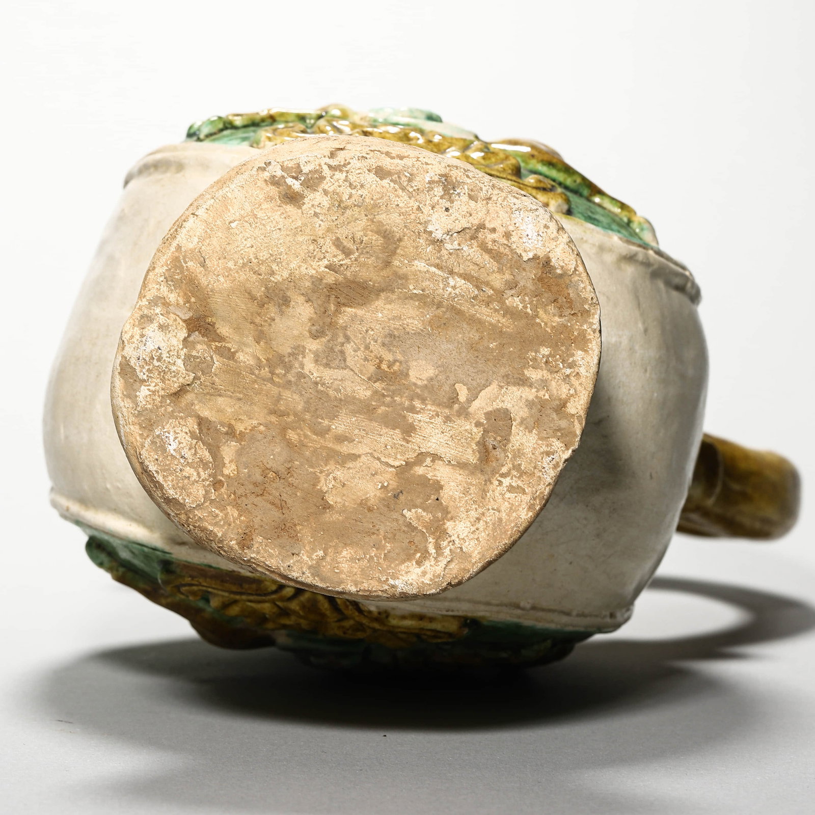 A SANCAI-GLAZED PHOENIX-HEAD EWER - 7