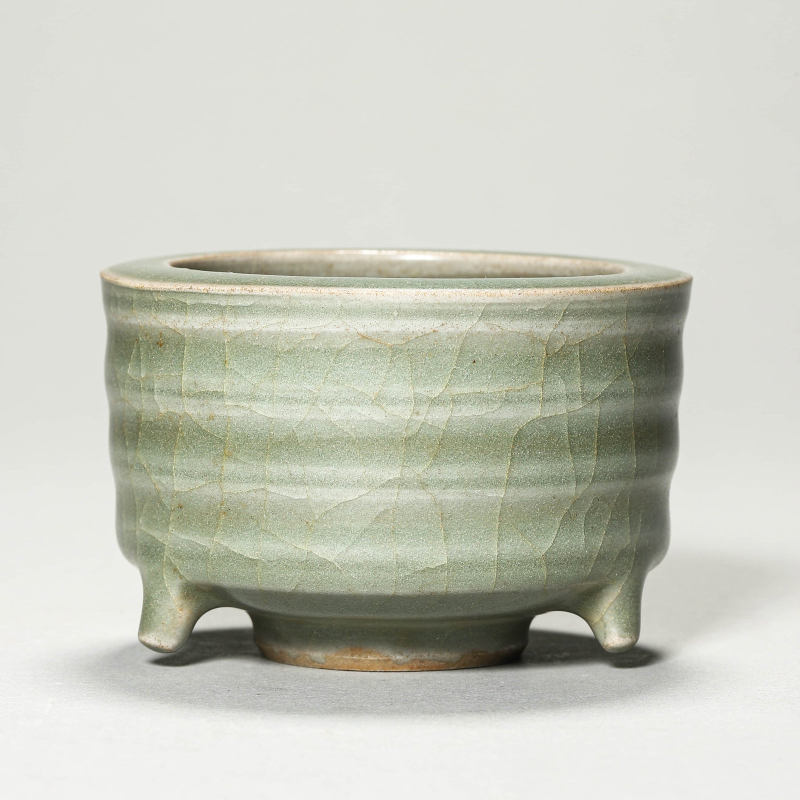 A LONGQUAN CELADON 'STRING DESIGN' CENSER - 3