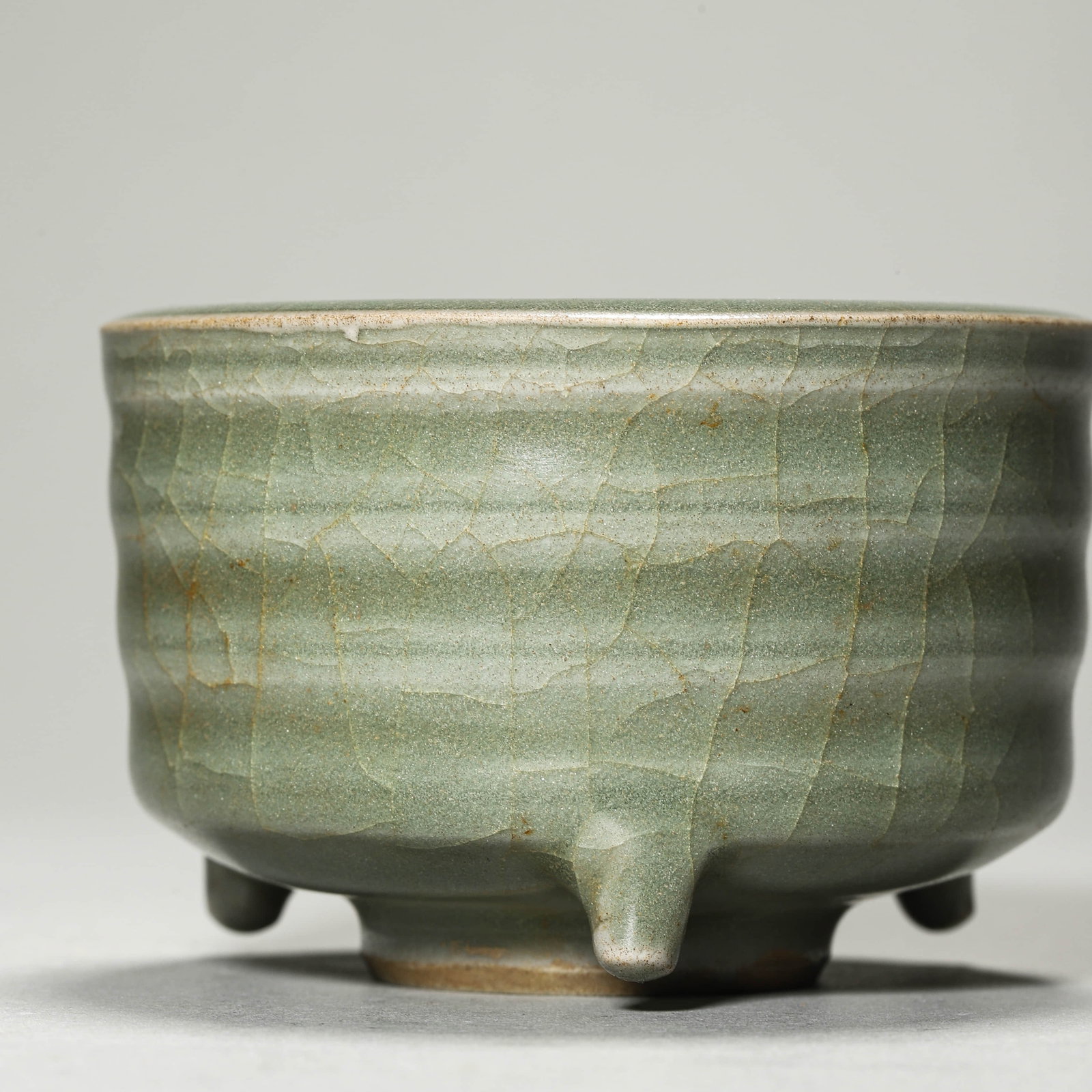 A LONGQUAN CELADON 'STRING DESIGN' CENSER - 4