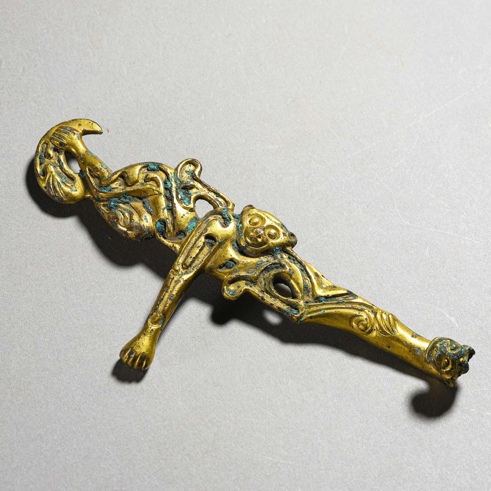 A GILT-BRONZE 'MONKEY' BELT HOOK - 2
