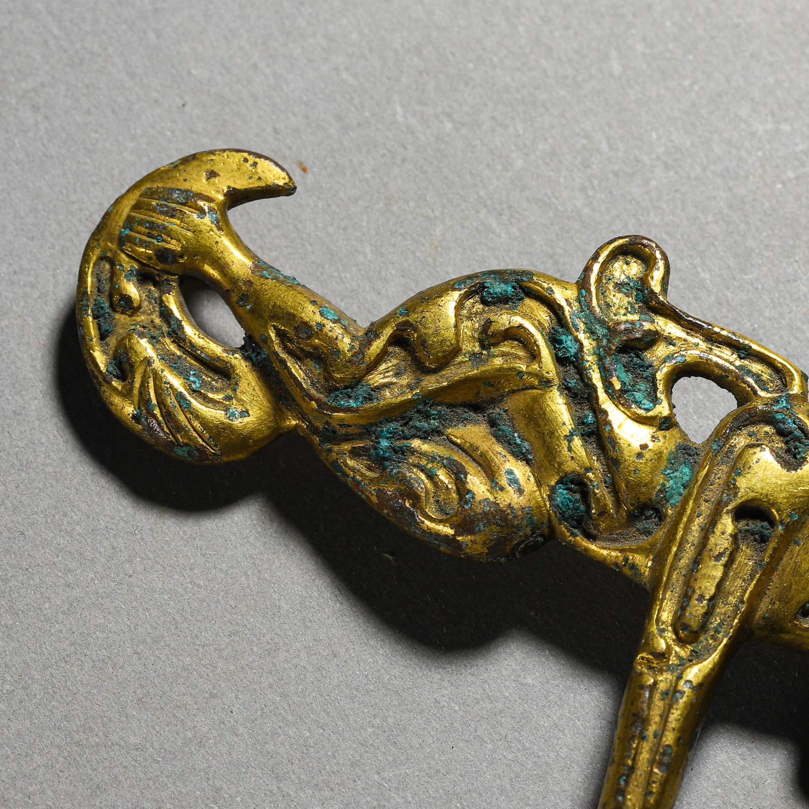 A GILT-BRONZE 'MONKEY' BELT HOOK - 4