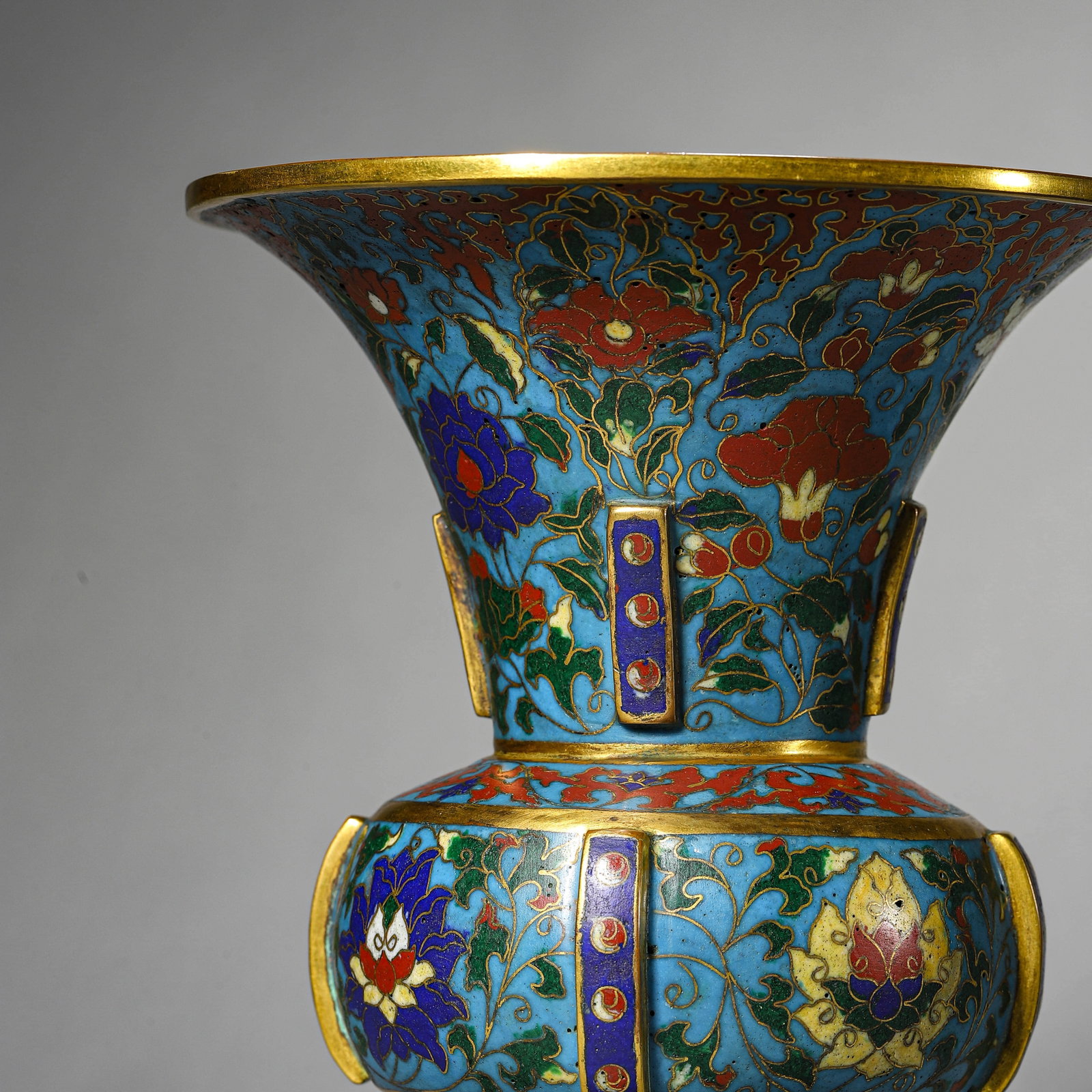 A CLOISONNÉ ENAMEL FLUTED VASE - 3