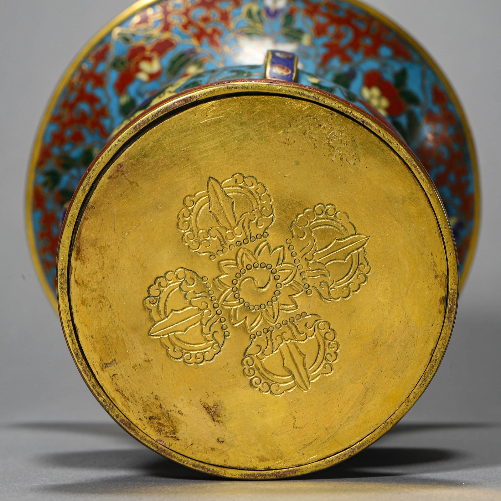 A CLOISONNÉ ENAMEL FLUTED VASE - 7