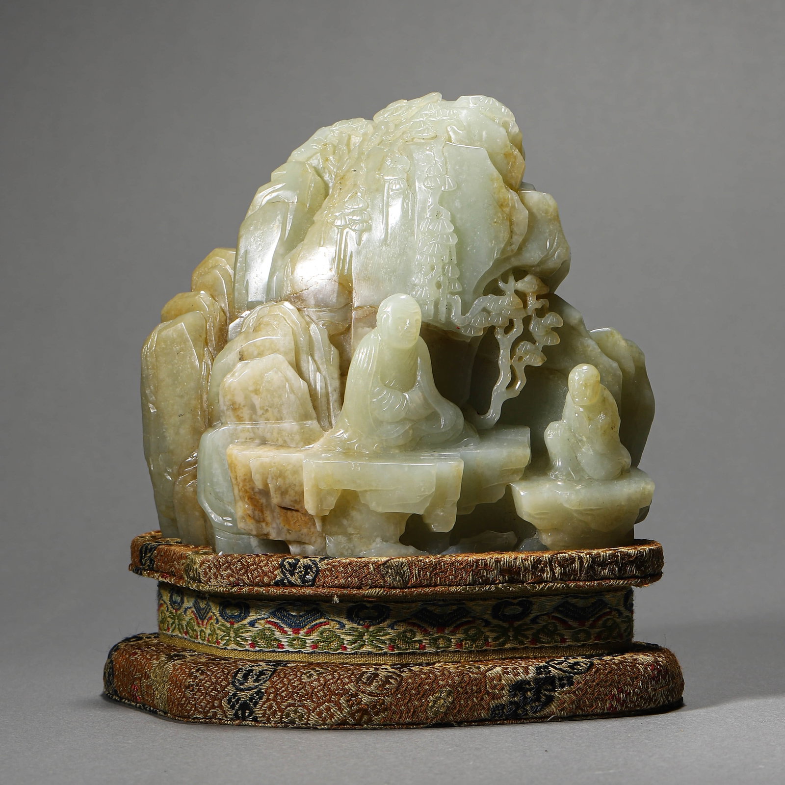 A JADE 'SCHOLAR UNDER PINES' CARVING (1 of 6)