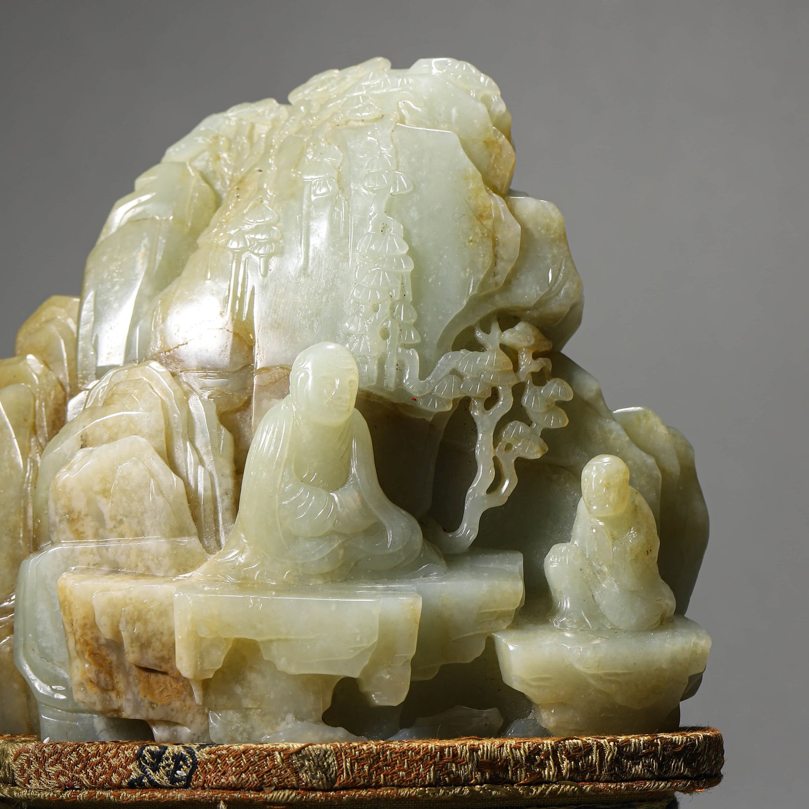 A JADE 'SCHOLAR UNDER PINES' CARVING - 2