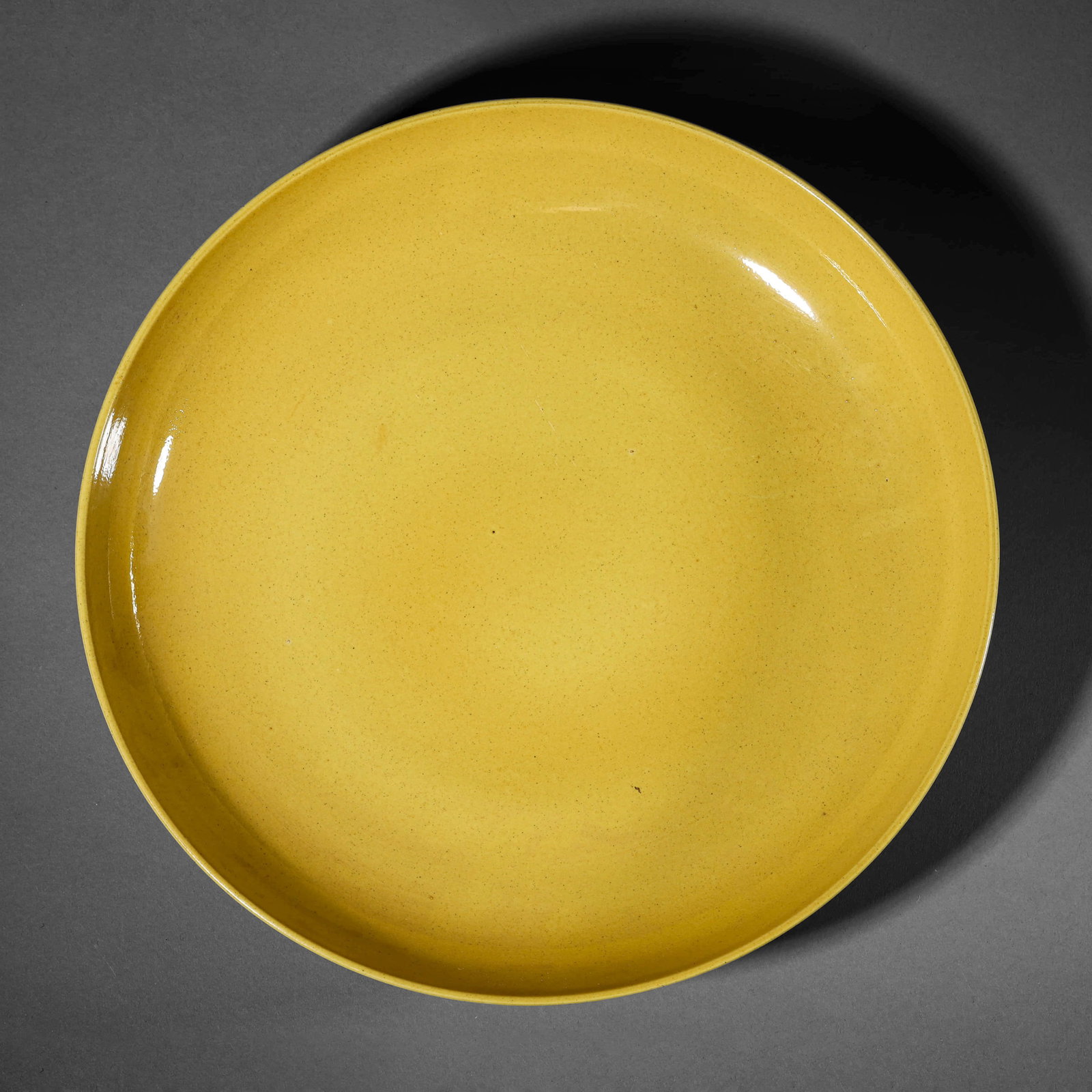 A YELLOW-GLAZED DISH (1 of 4)