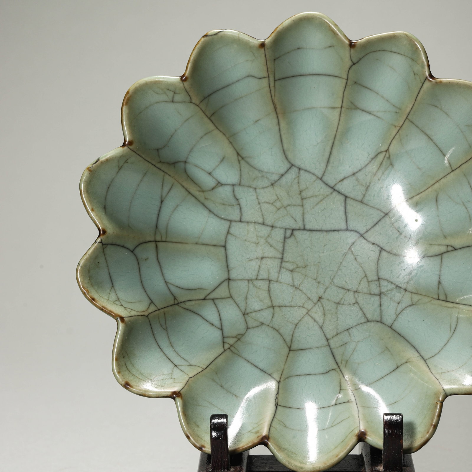 A JUN-TYPE GLAZED DISH - 2