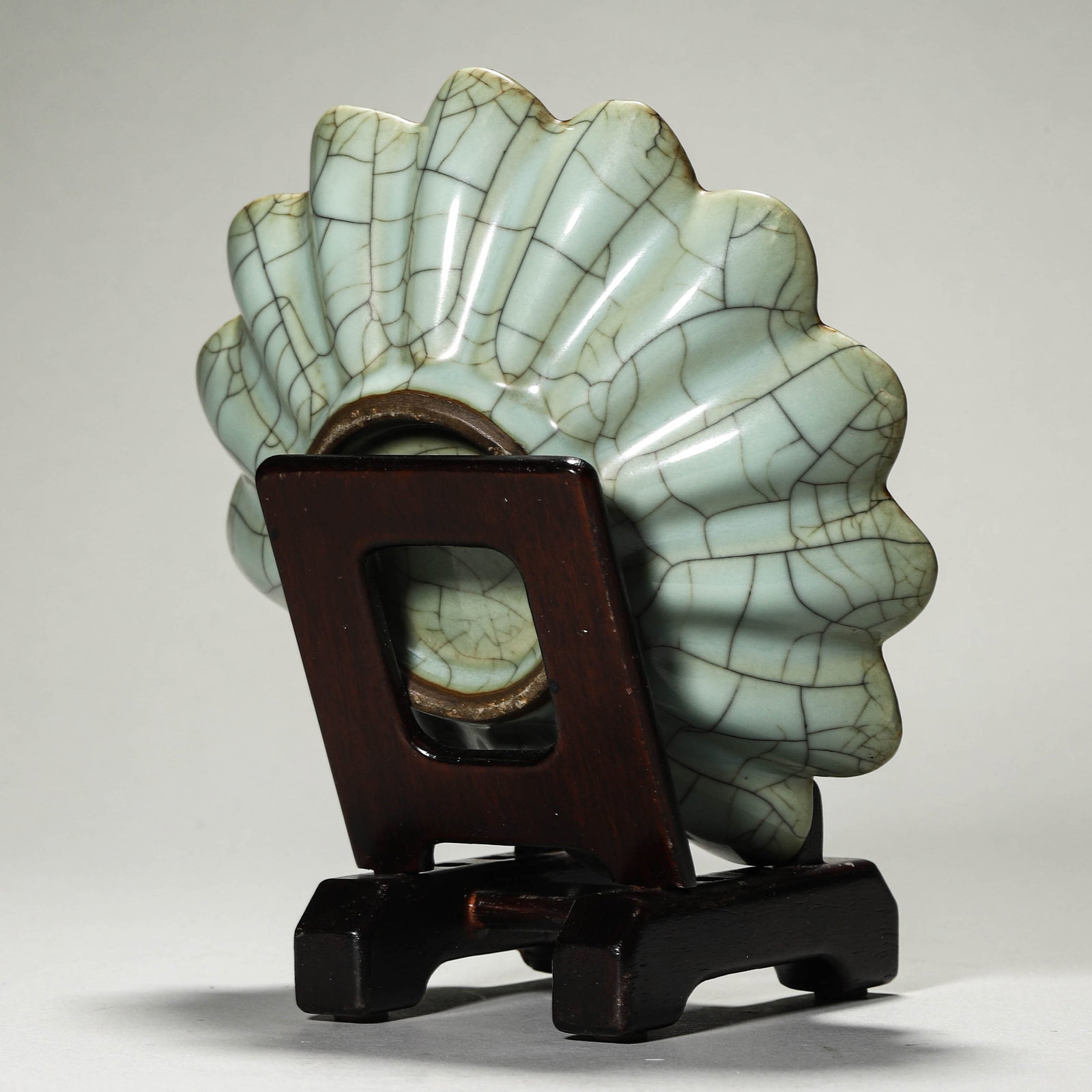 A JUN-TYPE GLAZED DISH - 5