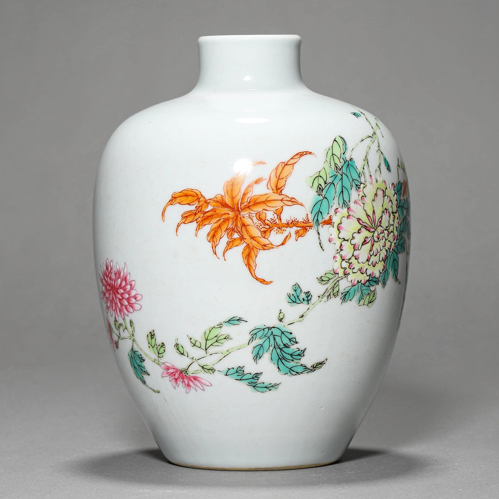 A FAMILLE ROSE 'FLOWERS' VASE (1 of 7)