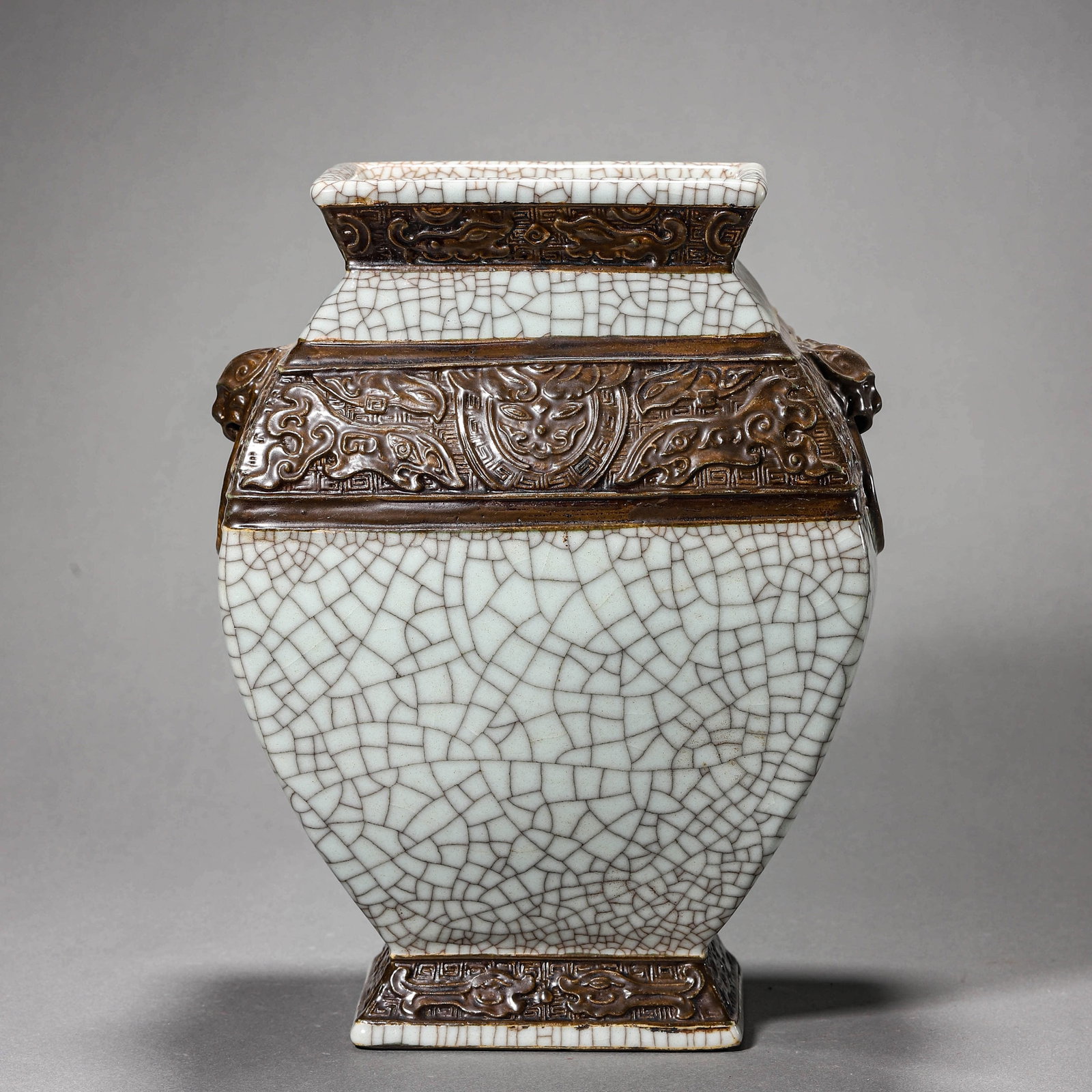 A GEYAO-GLAZED LION-MASK-HANDLE JAR (1 of 8)