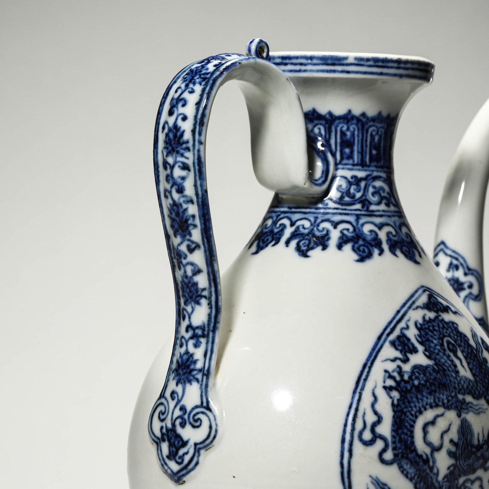 A BLUE AND WHITE EWER - 7