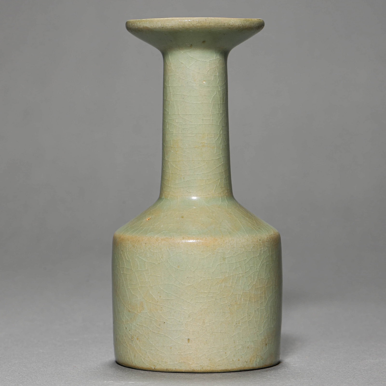 A CELADON-GLAZED VASE (1 of 6)