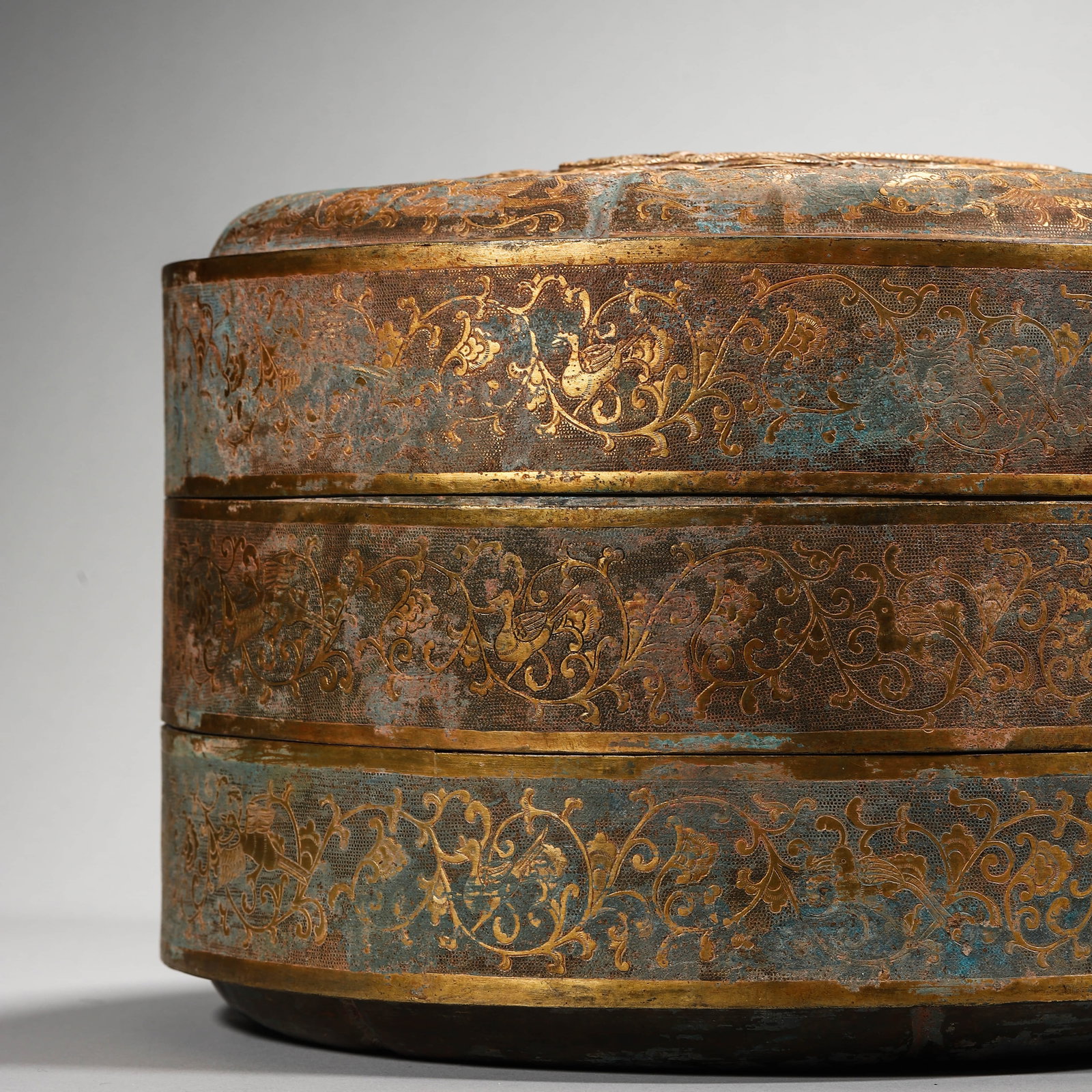 A GILT-BRONZE BOX - 2