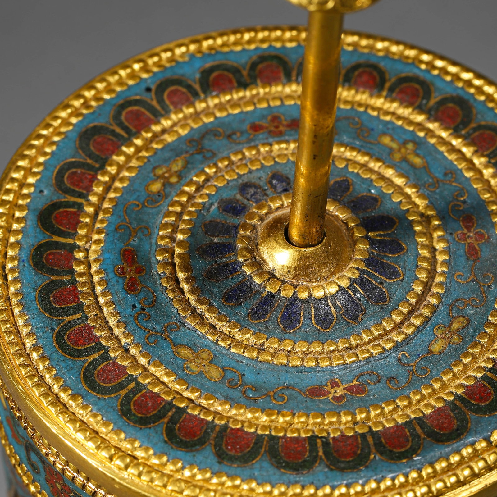 A CLOISONNÉ ENAMEL PRAYER WHEEL - 6