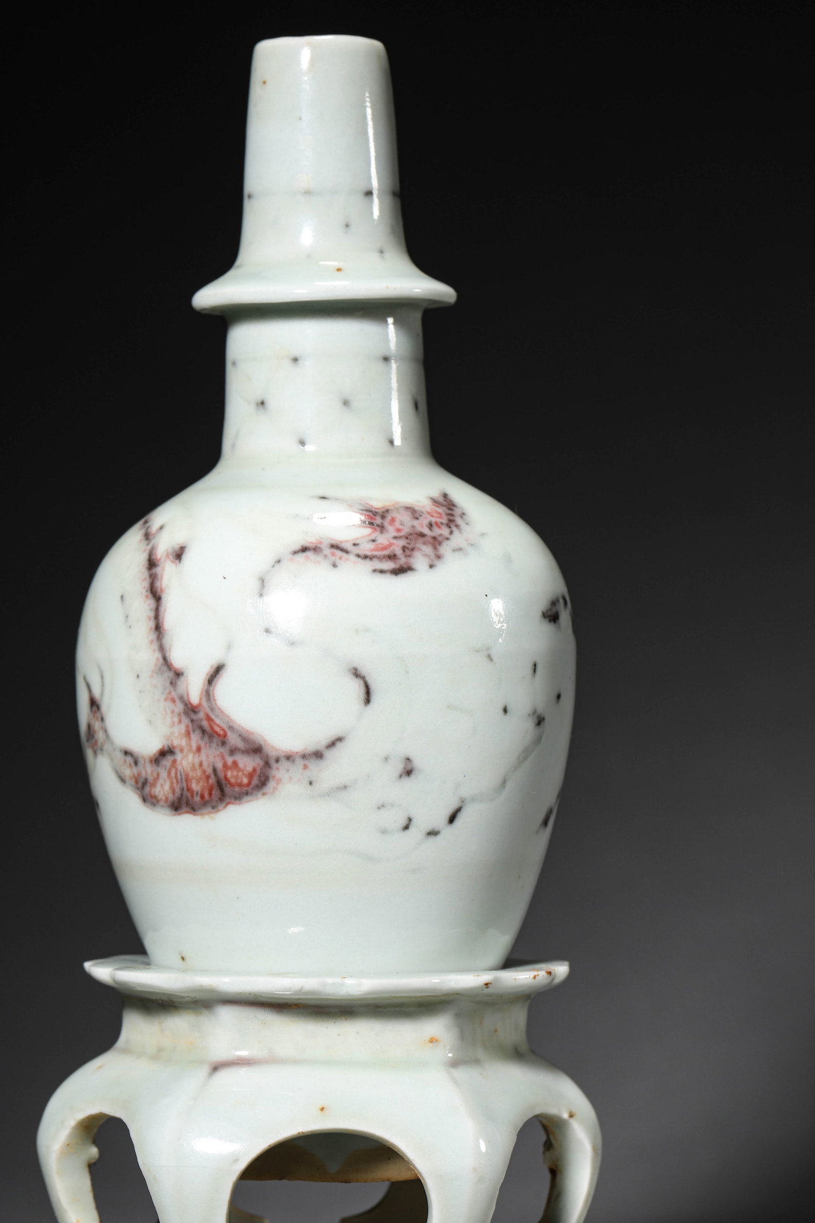 AN UNDERGLAZE-RED 'DRAGON' VASE - 2