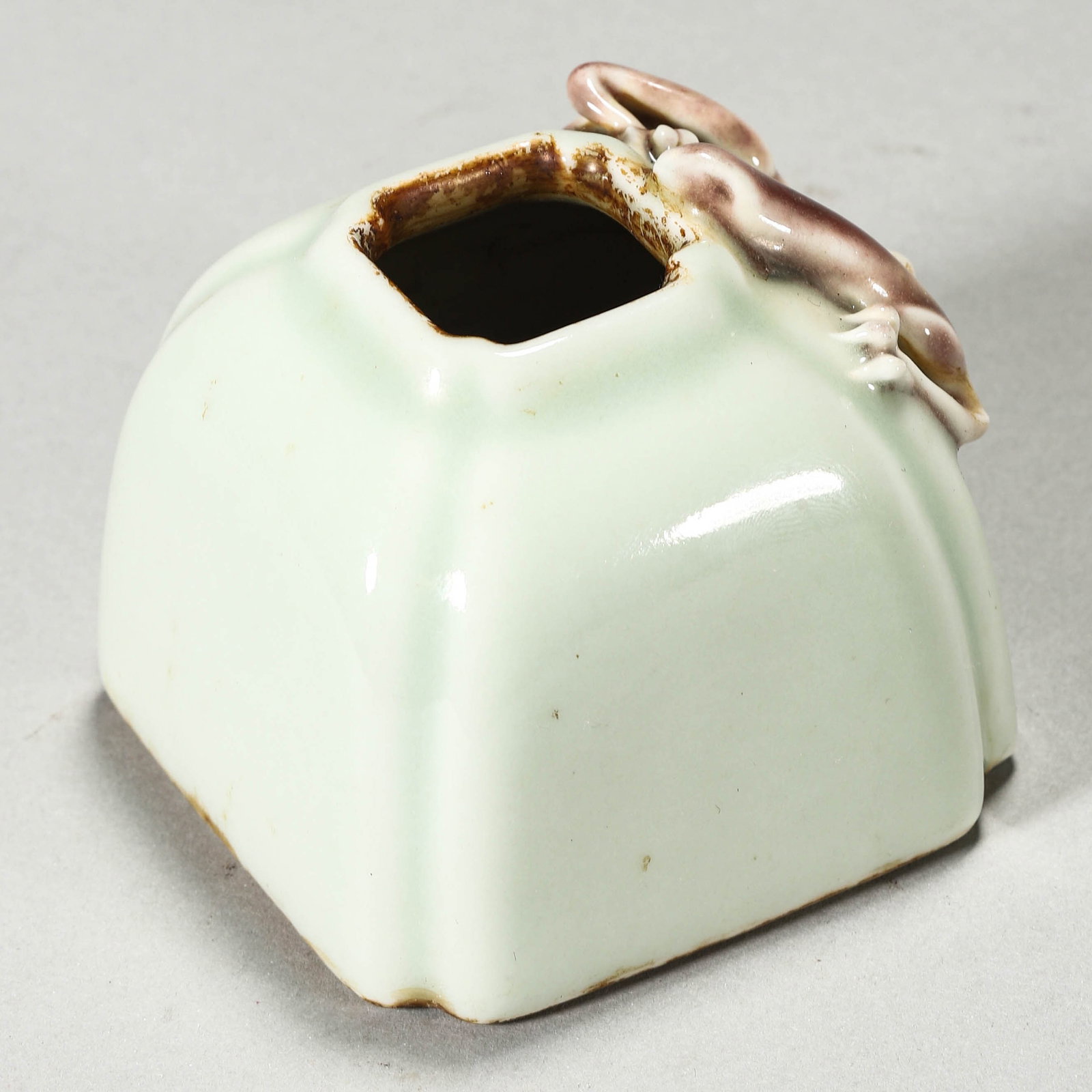 A CELADON-GLAZED WATER POT - 4