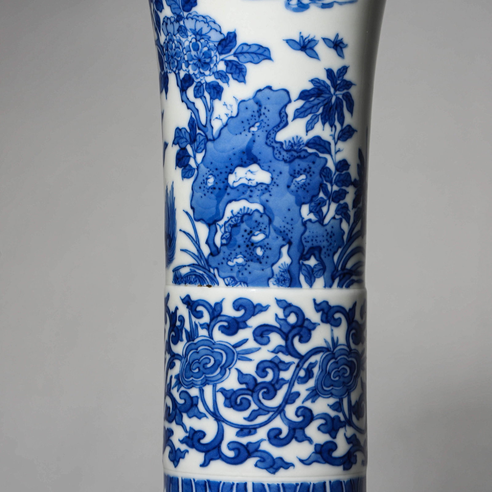 A BLUE AND WHITE 'MYTHICAL BEAST' GU VASE - 6