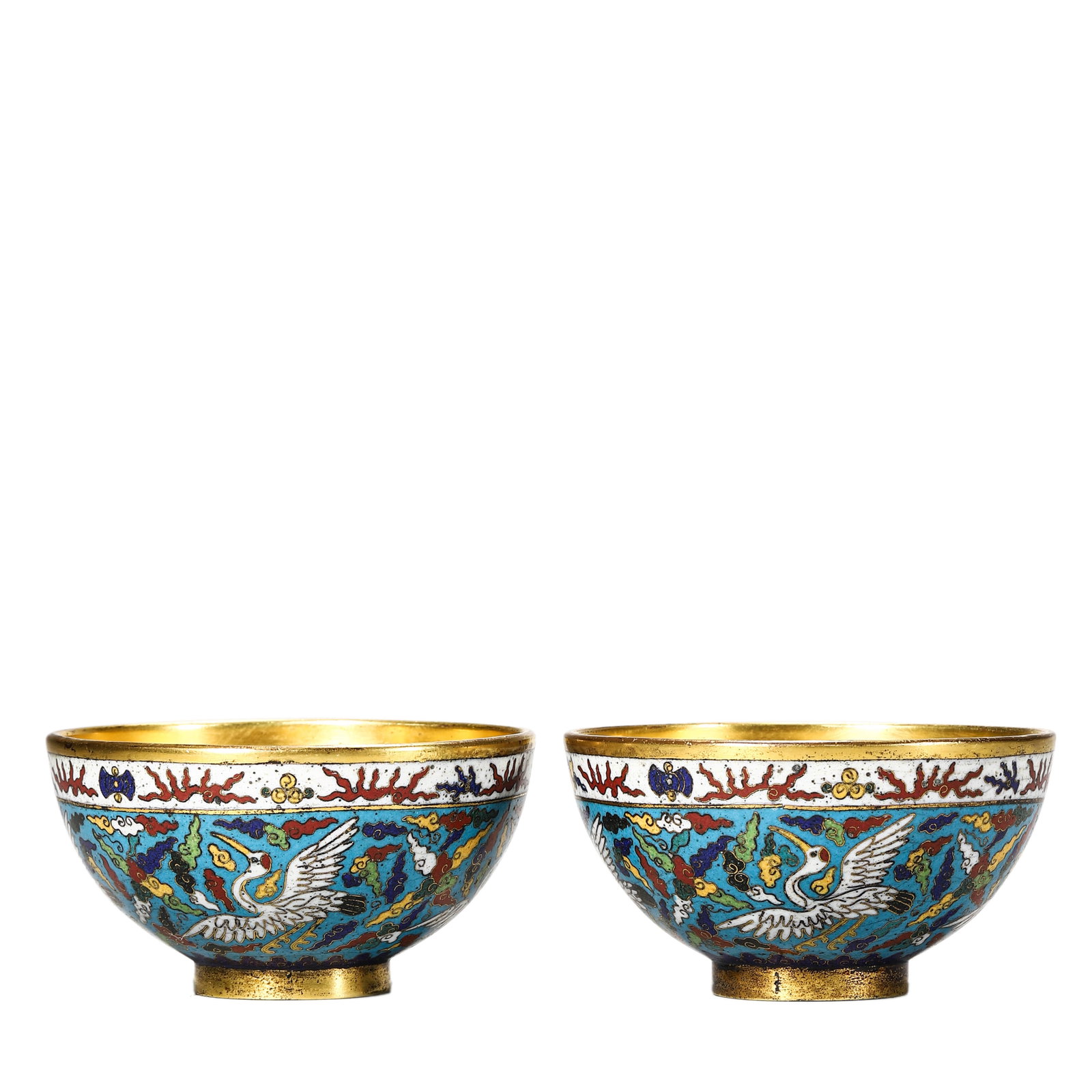 A PAIR OF ENAMEL BOWLS: A PAIR OF ENAMEL BOWLS Height: 2 3/16 in. (5.5 cm), Diameter: 4 1/8 in. (10.4 cm)