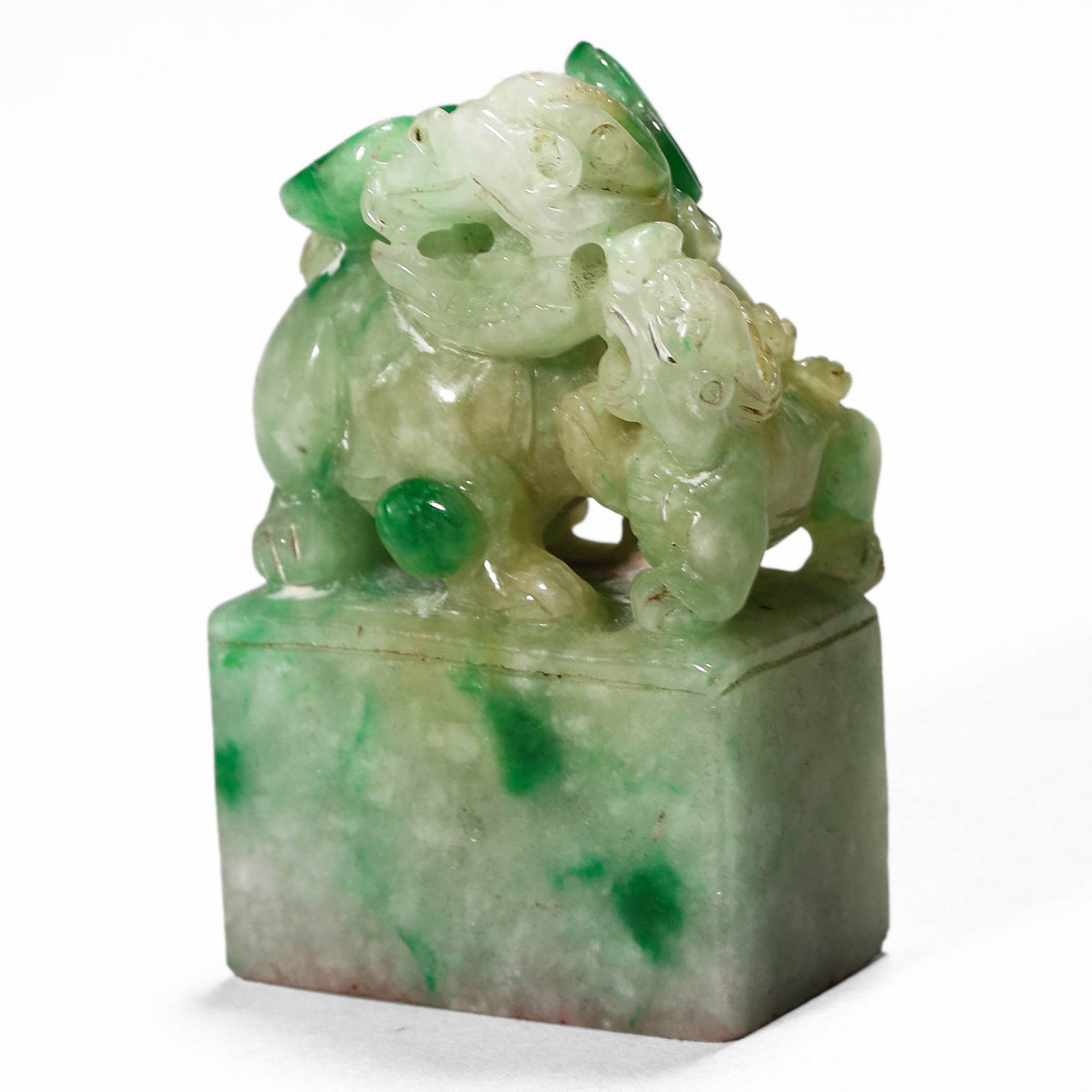 A JADE 'TAISHI SHAOSHI' SEAL: A JADE 'TAISHI SHAOSHI' SEAL Height: 2 in. (5 cm)