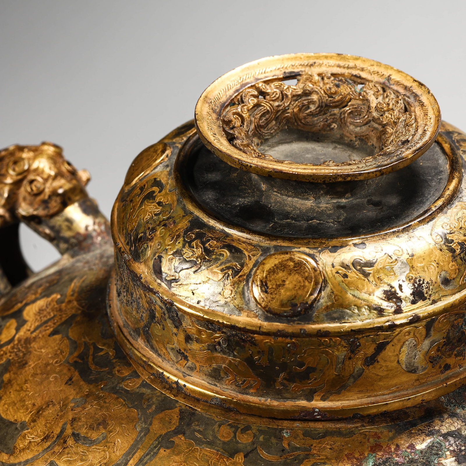 A GILT-BRONZE TEAPOT - 3