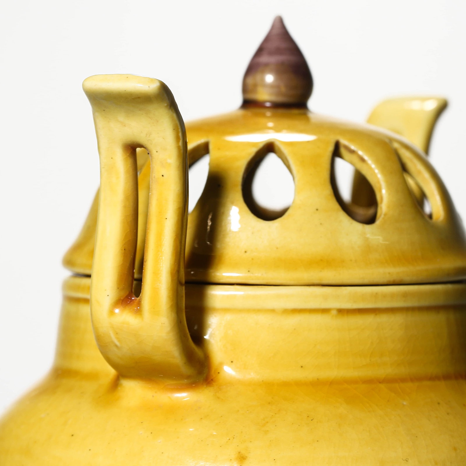 A YELLOW-GLAZED CENSER - 5