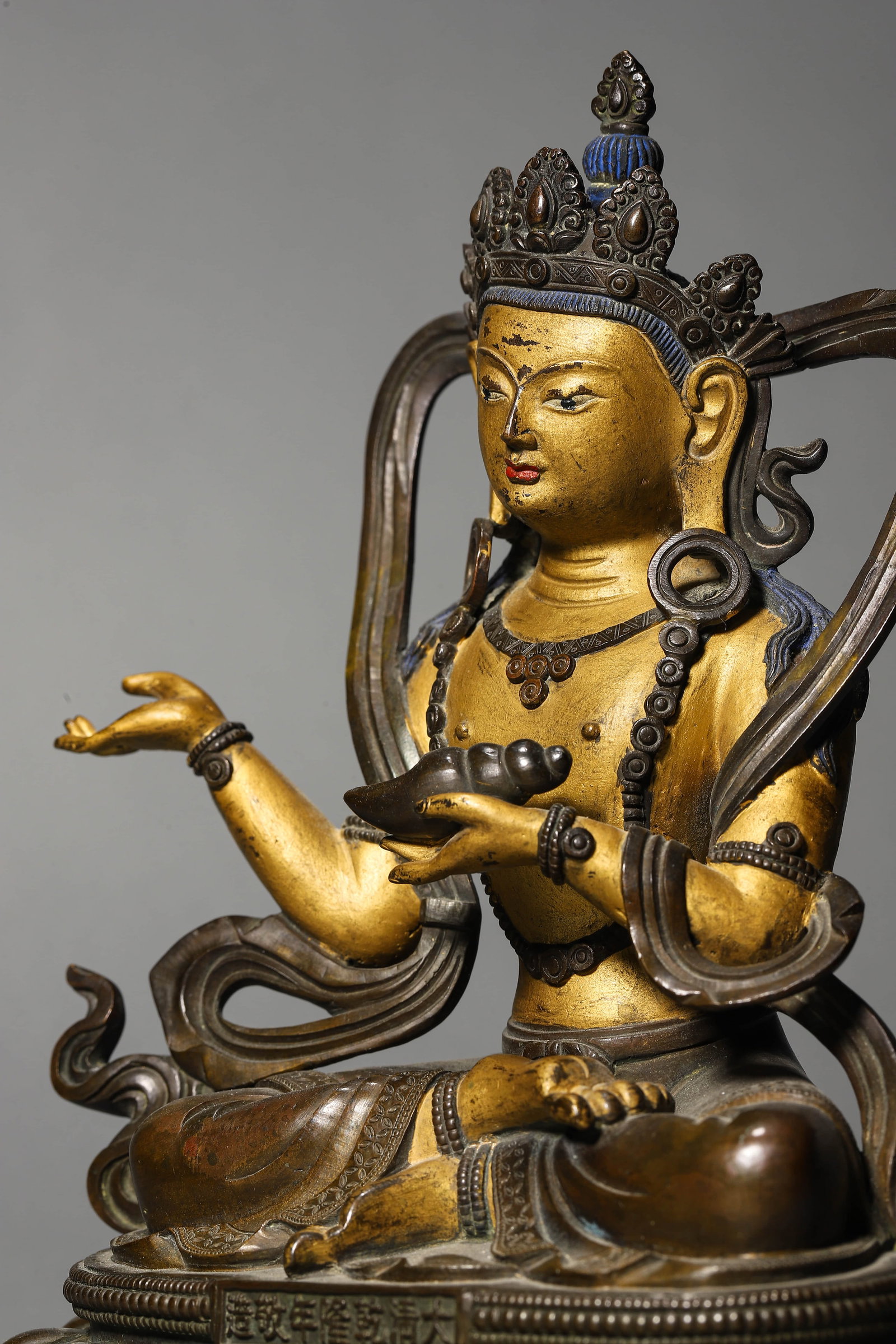 A GILT-BRONZE BUDDHA FIGURE - 5