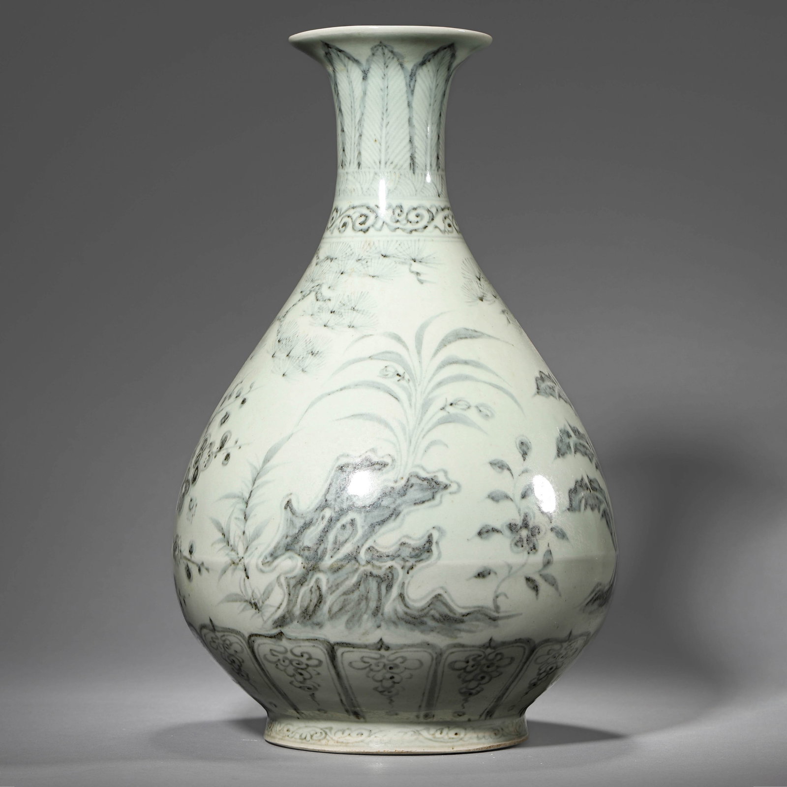 A BLUE AND WHITE 'FLOWERS' YUHUCHUNPING: A BLUE AND WHITE 'FLOWERS' YUHUCHUNPING Height: 13 3/4 in. (35 cm)