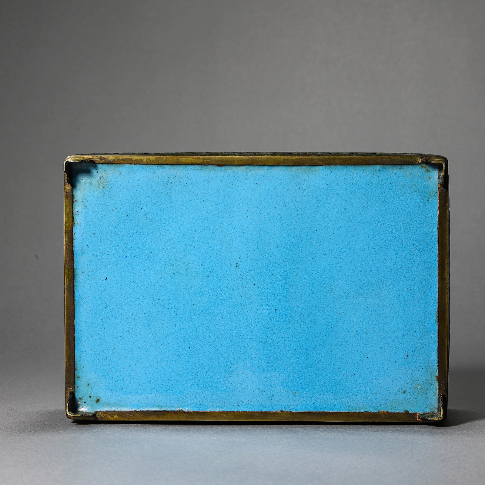 A LACQUER-OVER-COPPER TIXI COVERED BOX - 6
