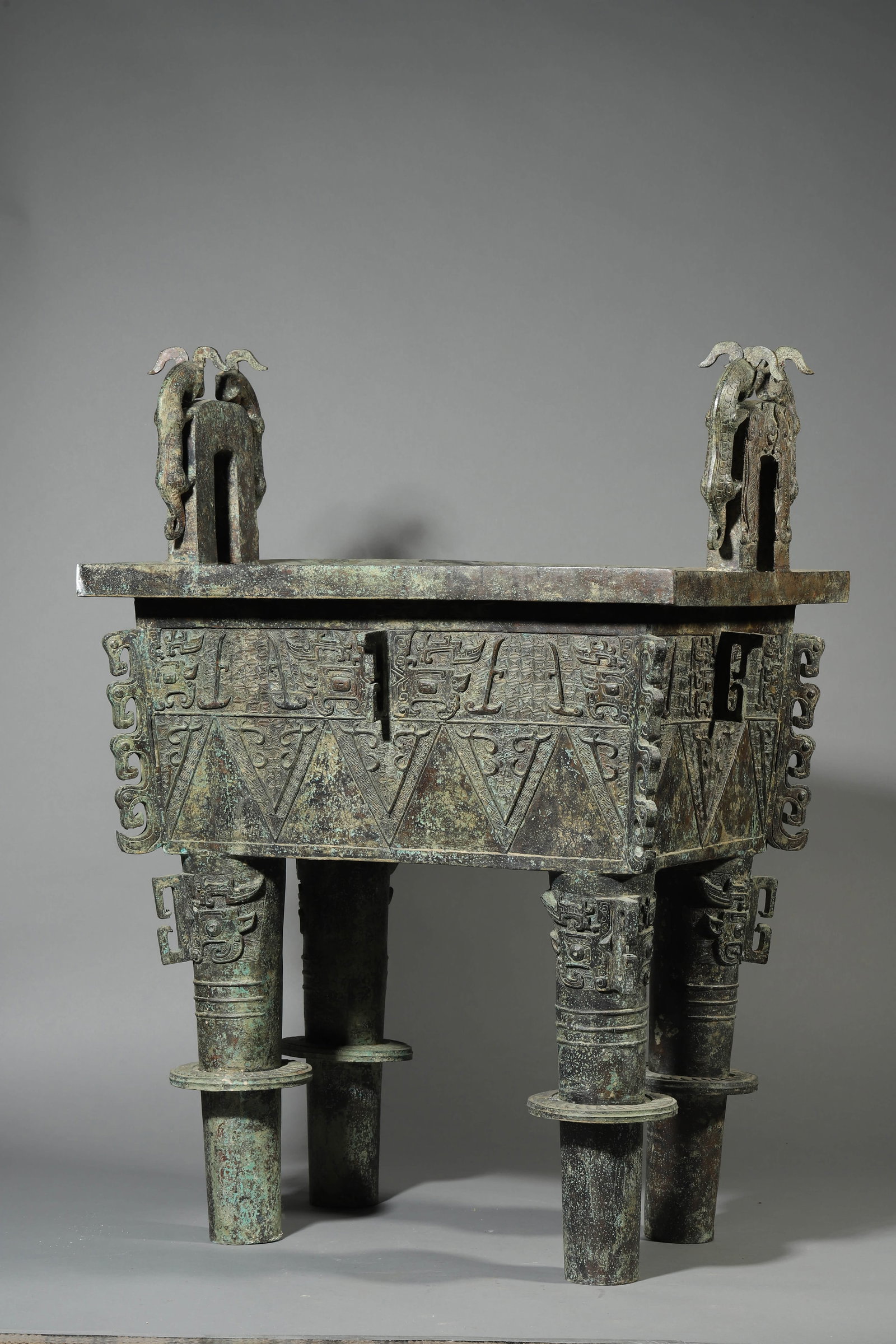 A BRONZE TRIPOD DING CENSER - 4
