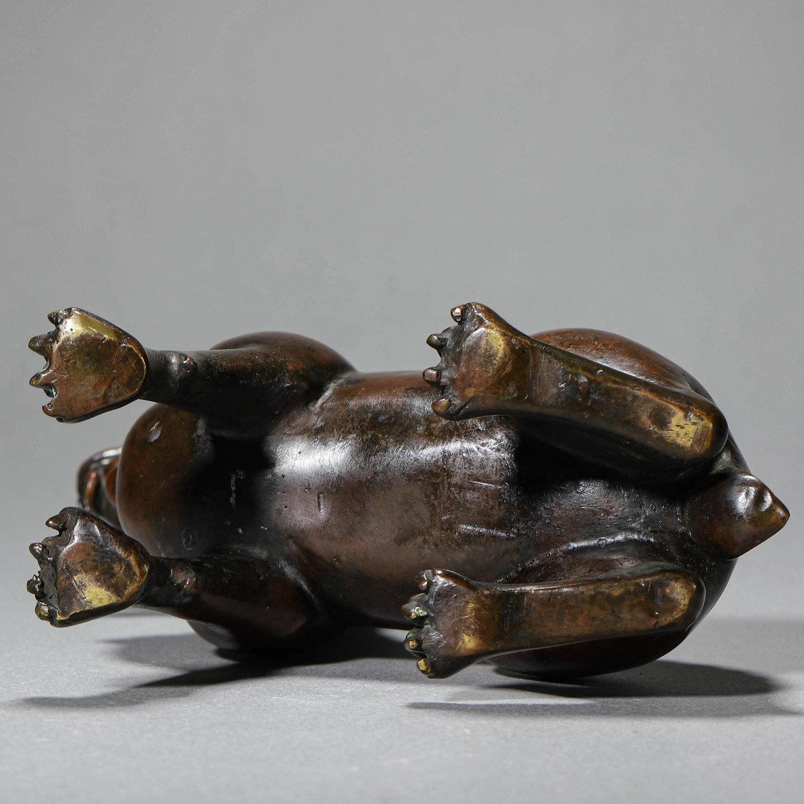 A BRONZE BEAST FIGURE - 7