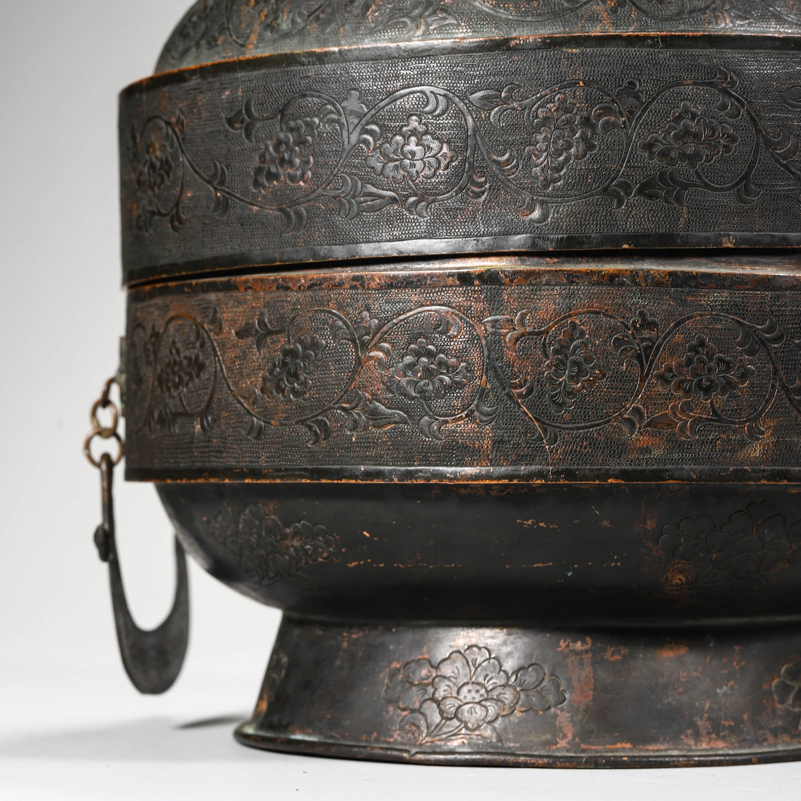 A SILVER 'DOUBLE PHOENIX' TWO-HANDLED BOX - 2