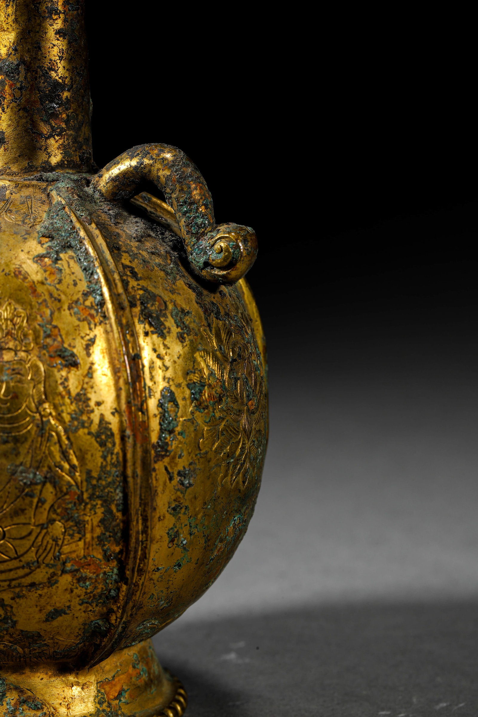 A GILT-BRONZE WATER BOTTLE - 4