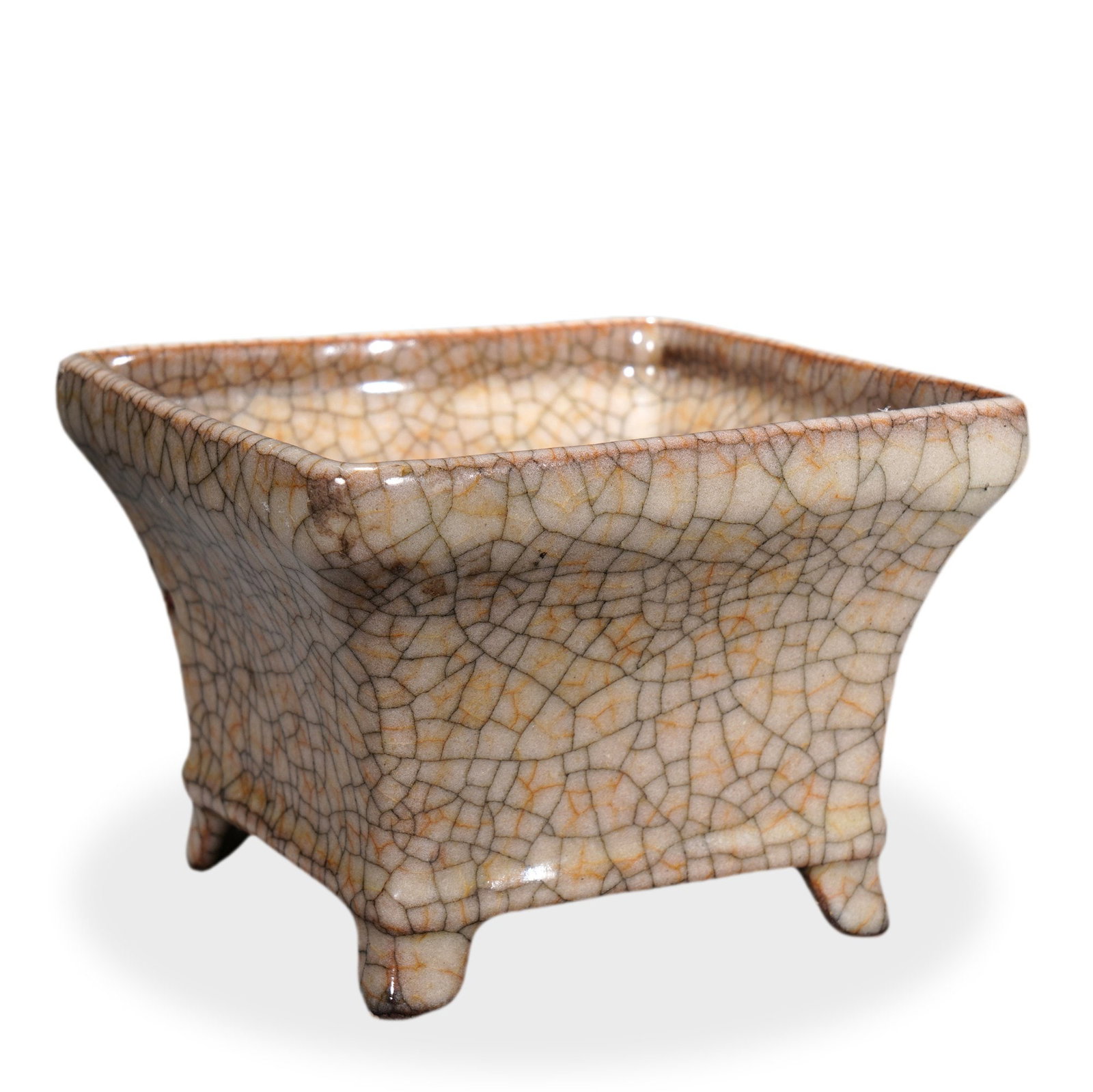 SONG DYNASTY GE WARE CRACKLE-GLAZED FLOWER POT: 4 1/8 x 5 3/4 in (10.5 x 14.5 cm) Song Dynasty Ge Ware Crackle-Glazed Flower Pot Dimensions: H: 4 1/8 in (10.5 cm); W: 5 3/4 in (14.5 cm) This refined flower pot embodies the contemplative aesthetic