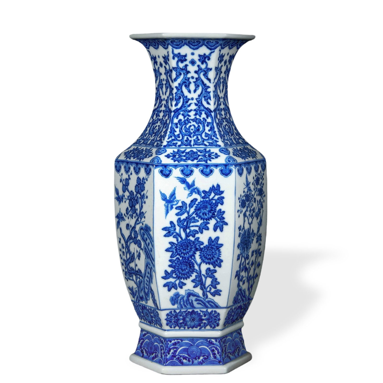 QIANLONG BLUE AND WHITE 'BIRDS AND FLOWERS' HEXAGONAL VASE (1 of 6)