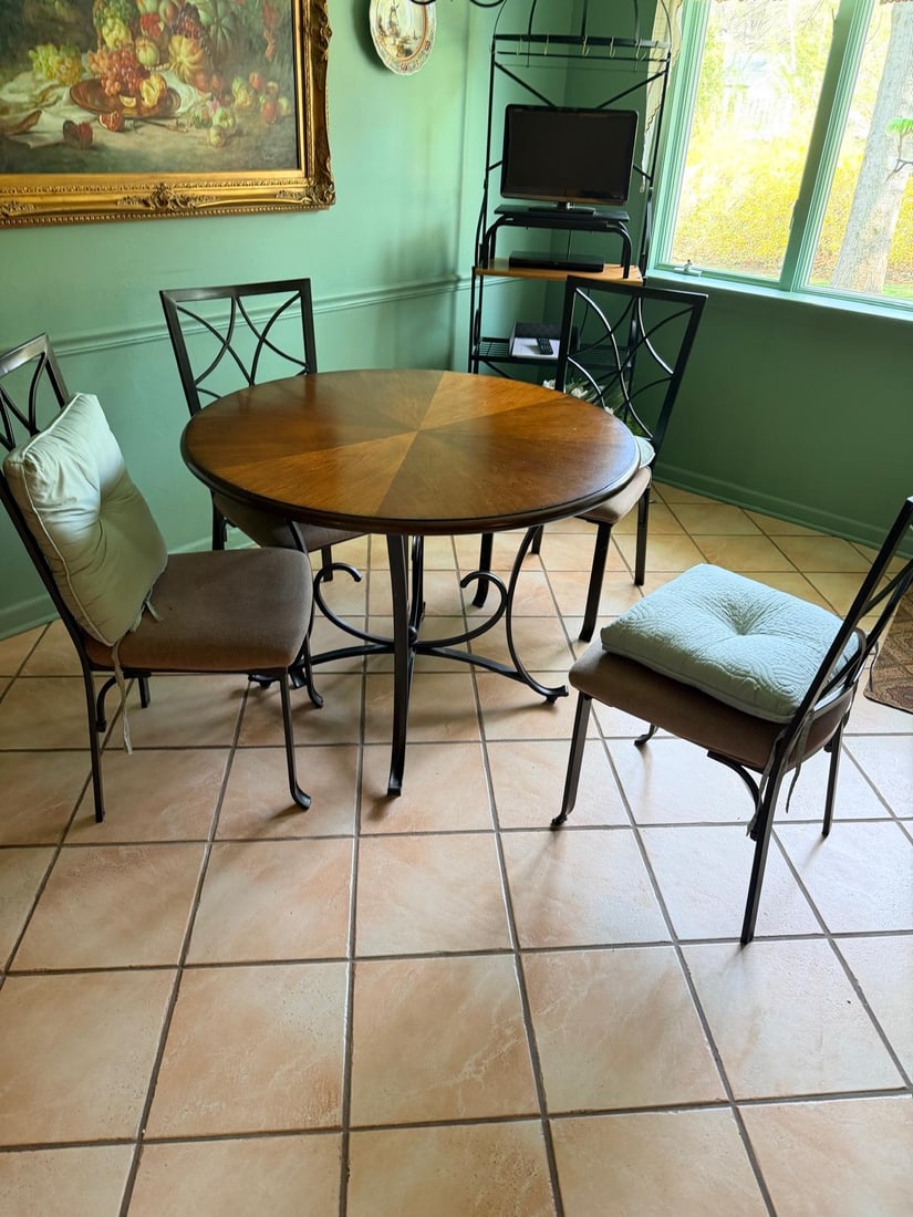 Round Bistro Dining Set with 4 Chairs (1 of 4)