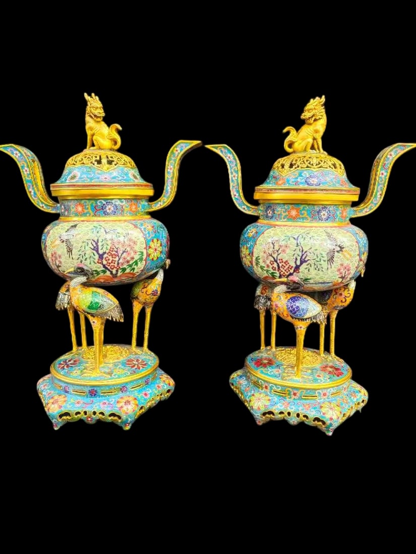 A pair of cloisonne enamel gilt crane-shaped incense burners: A pair of cloisonne enamel gilt crane-shaped incense burners, 60cm high, 35cm wide, and weighing 30,000g. Thank you for viewing our auction and we look forward to serving you as a valued customer! Pro