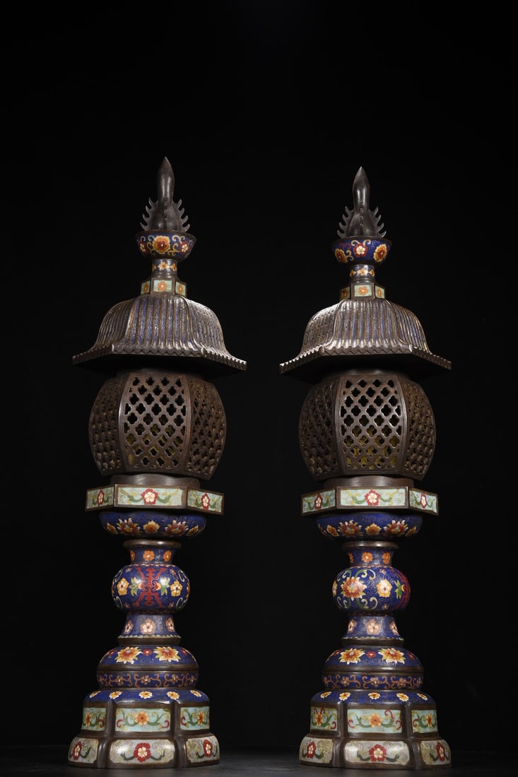 A pair of extra-large cloisonne palace lanterns with lotus scroll design (1 of 9)