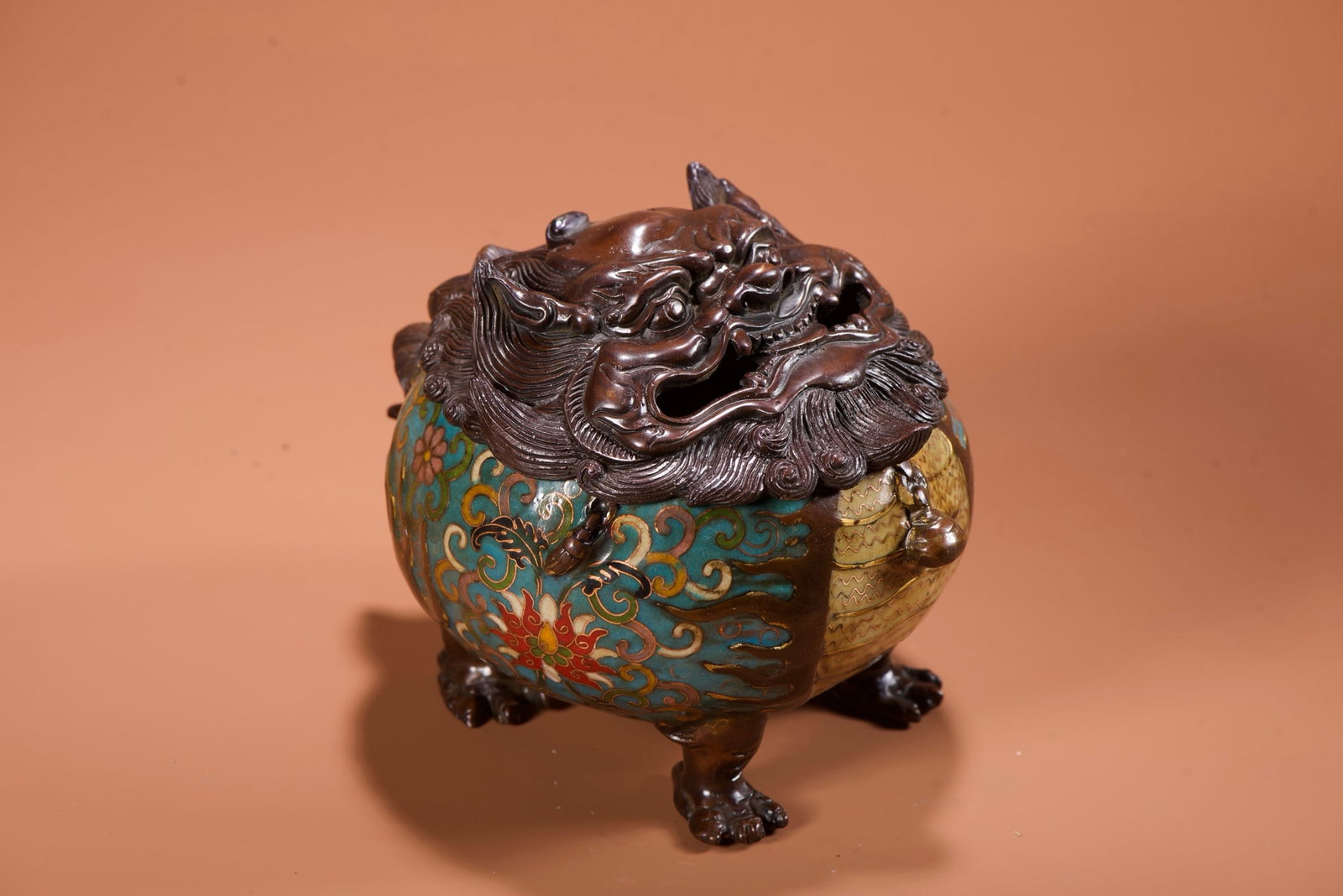 Cloisonne Pixiu Incense Burner: The cloisonne Pixiu incense burner is 14cm high, 13cm wide, and weighs 1380g. Thank you for viewing our auction and we look forward to serving you as a valued customer! Provenance:from the collection