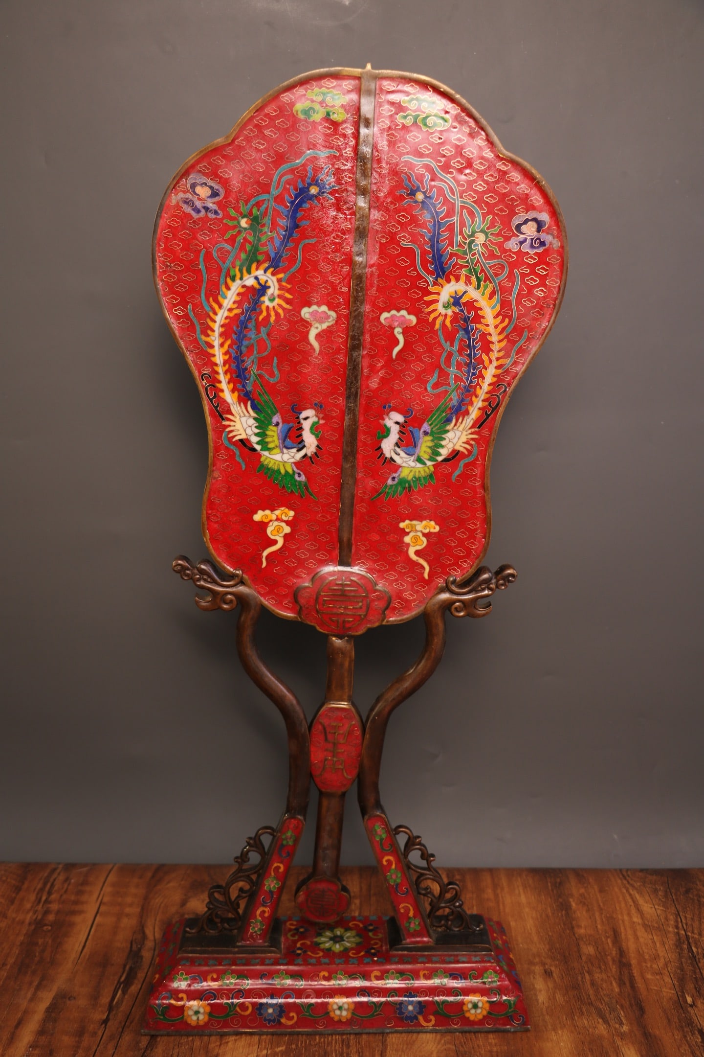 Large pure copper cloisonne palace fan ornament: A rare, handcrafted pure copper cloisonne palace fan, featuring a double phoenix facing the sun design, crafted with exquisite filigree and vibrant colors. It is a royal piece with a unique and intric