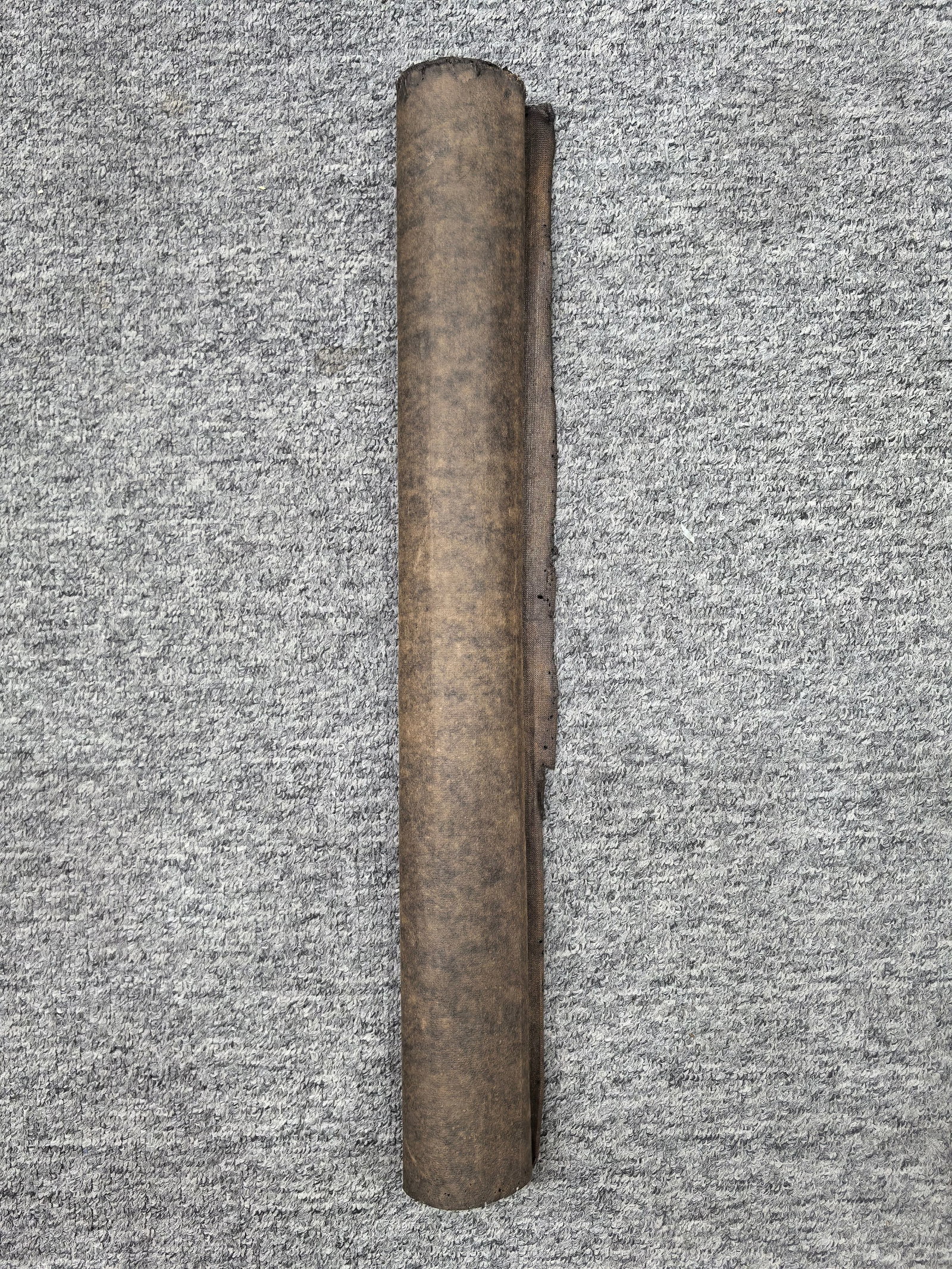 Wang Xizhi's Fine Silk Calligraphy: A fine silk calligraphy work by Wang Xizhi from the Jin Dynasty, preserved in a hoard, measuring 46.2 x 308 cm. Provenance:Private collection, Southern California. Our cooperative logistics services p