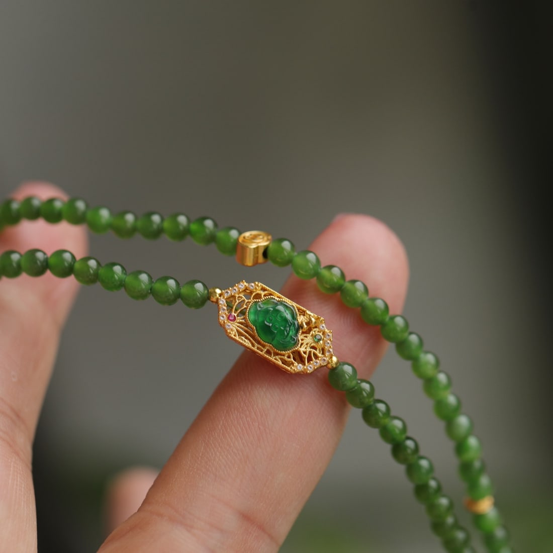 Natural jade with multiple rings - 5