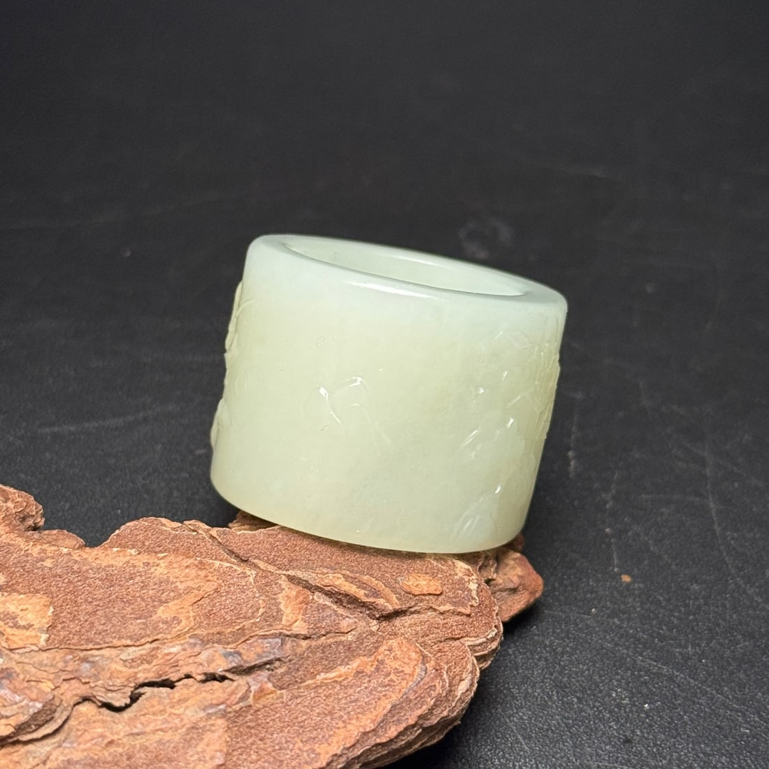 Hetian jade thumb ring - 2