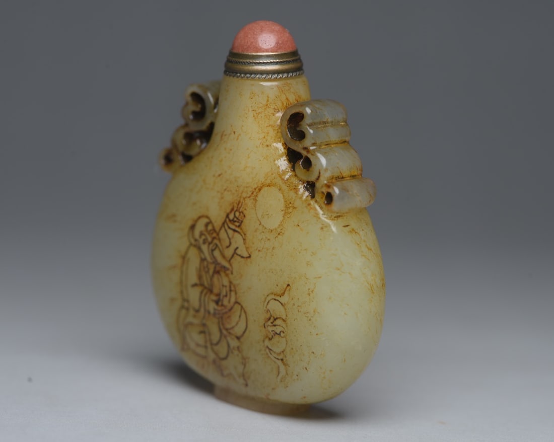 Hetian jade snuff bottle - 3
