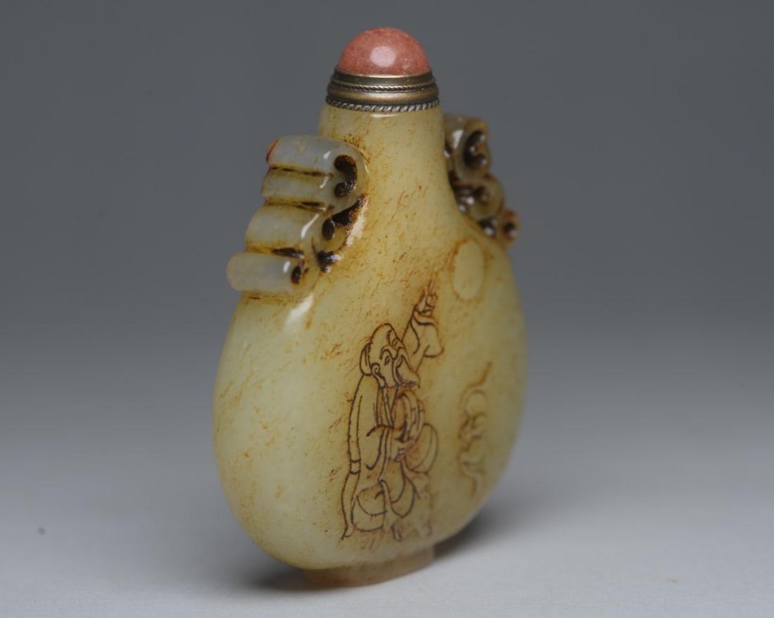 Hetian jade snuff bottle - 4