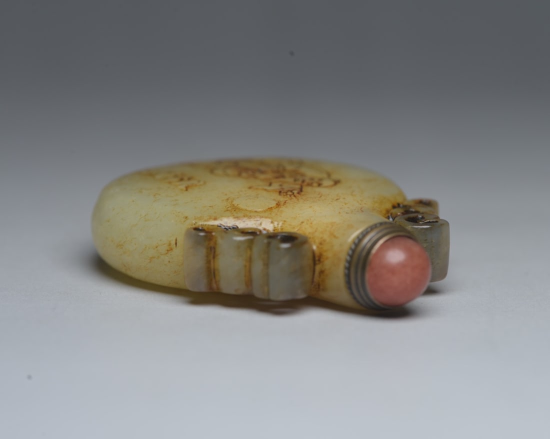 Hetian jade snuff bottle - 5