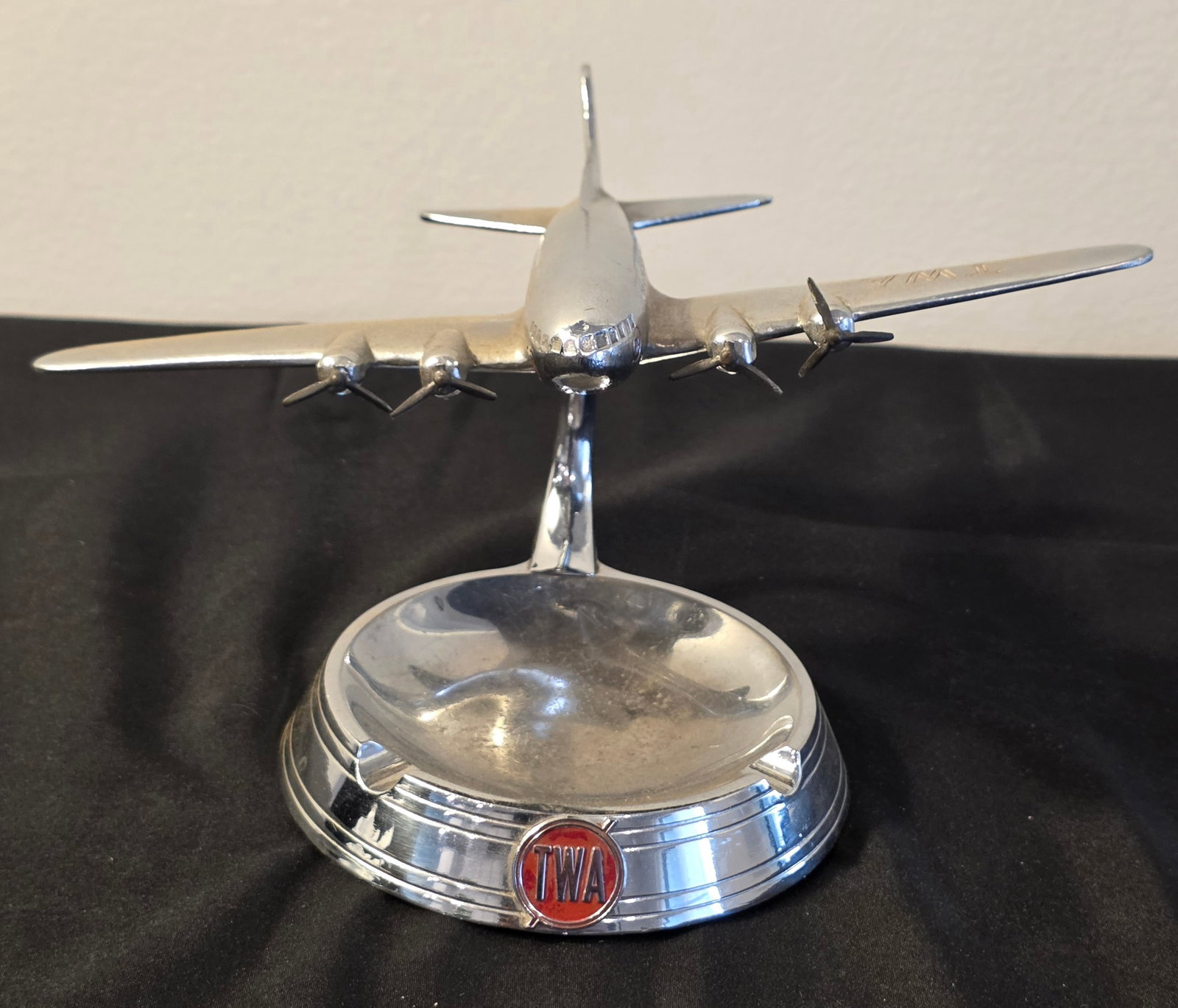 TWA Boeing 307 Stratoliner Air Tray: 1/150 V.F. Pastushin Co Santa Monica, CA. 50% of all proceeds from the sale of this lot will be donated to the Raise Your Banner Foundation, a Washington DC based non-profit whose mission is to break 